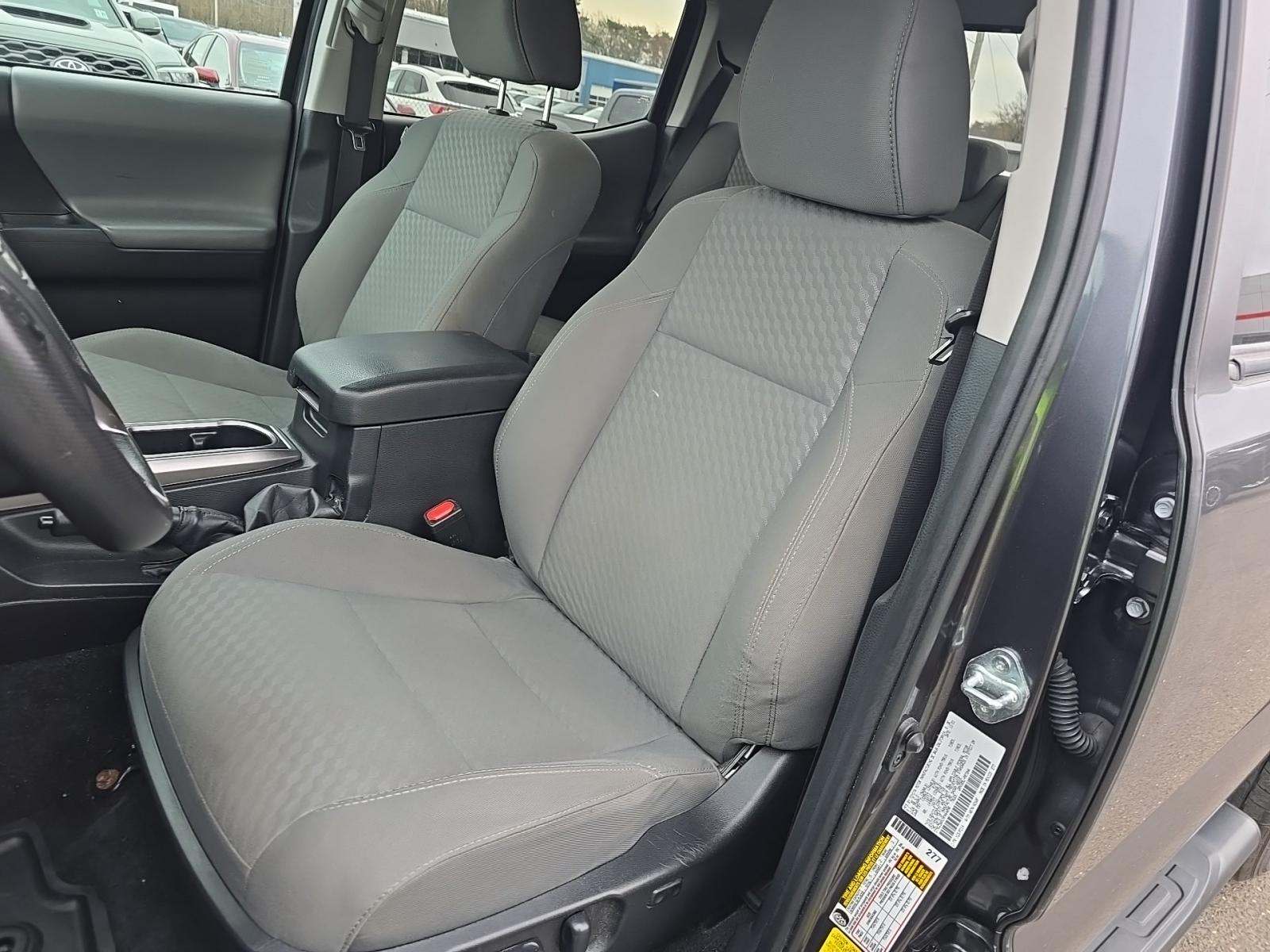 2022 Toyota Tacoma SR5 AWD