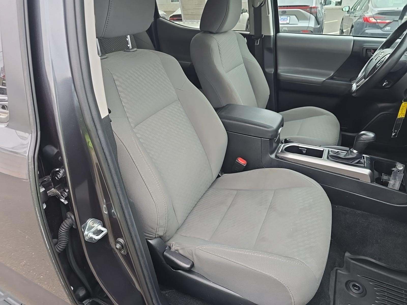 2022 Toyota Tacoma SR5 AWD