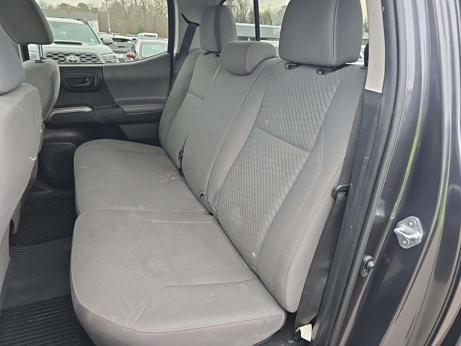 2022 Toyota Tacoma SR5 AWD