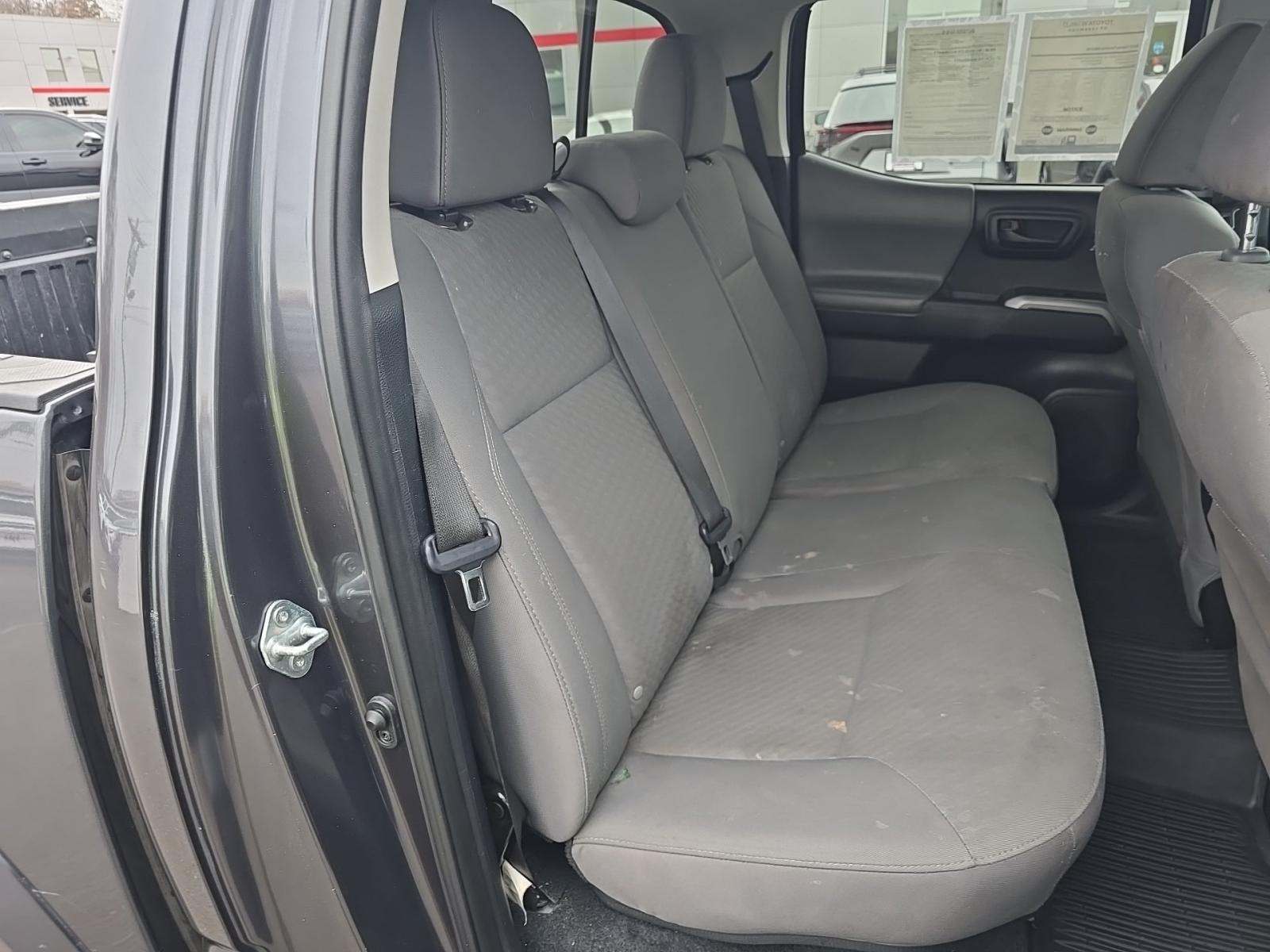 2022 Toyota Tacoma SR5 AWD