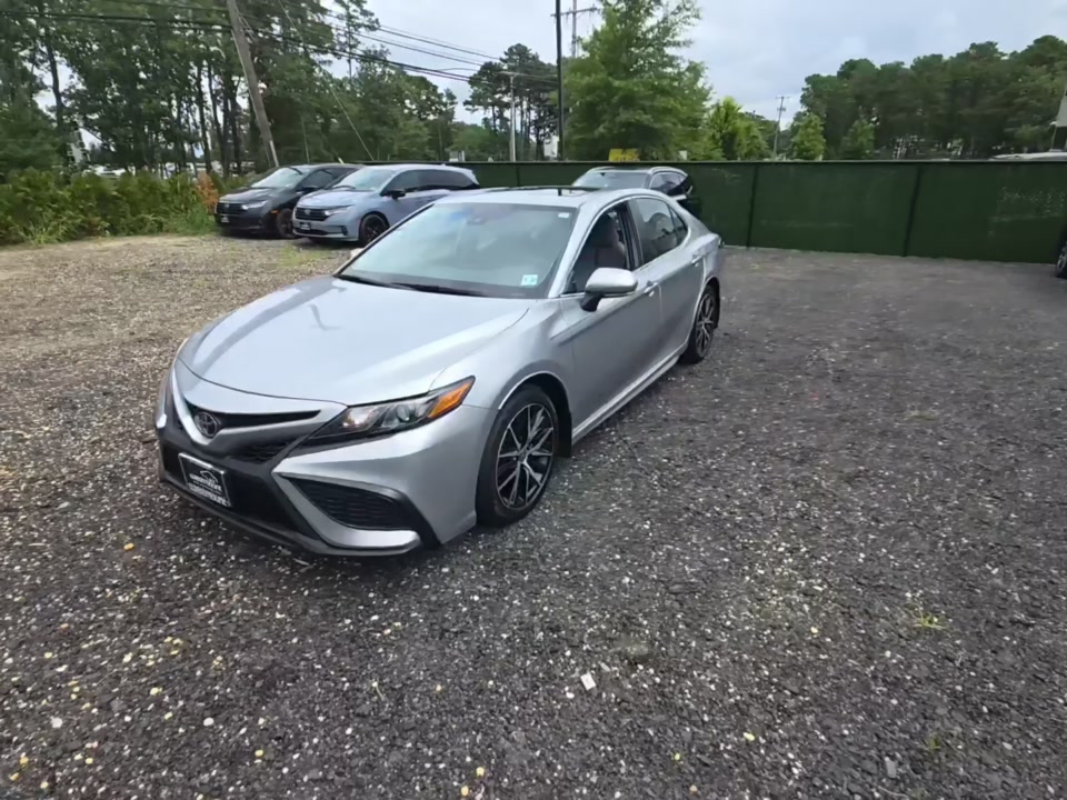 2022 Toyota Camry SE AWD