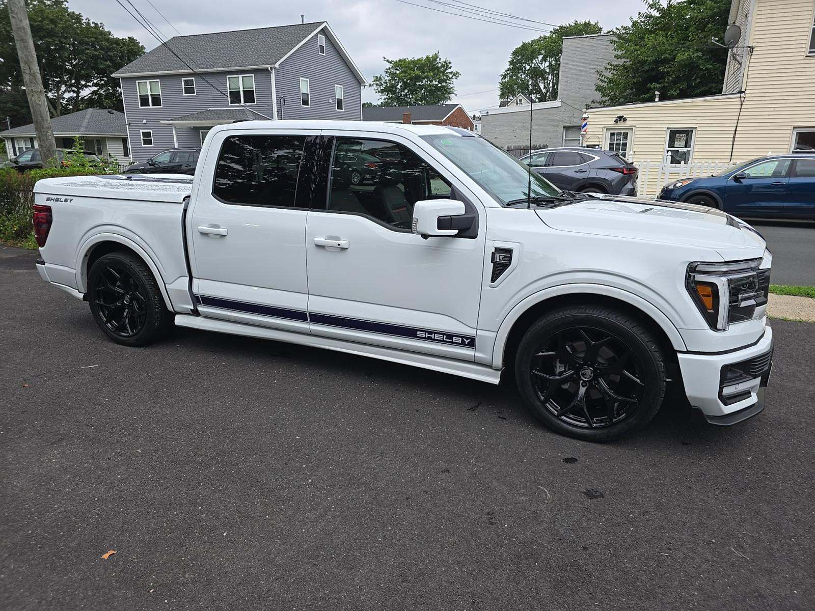 2025 Ford F-150 Lariat AWD