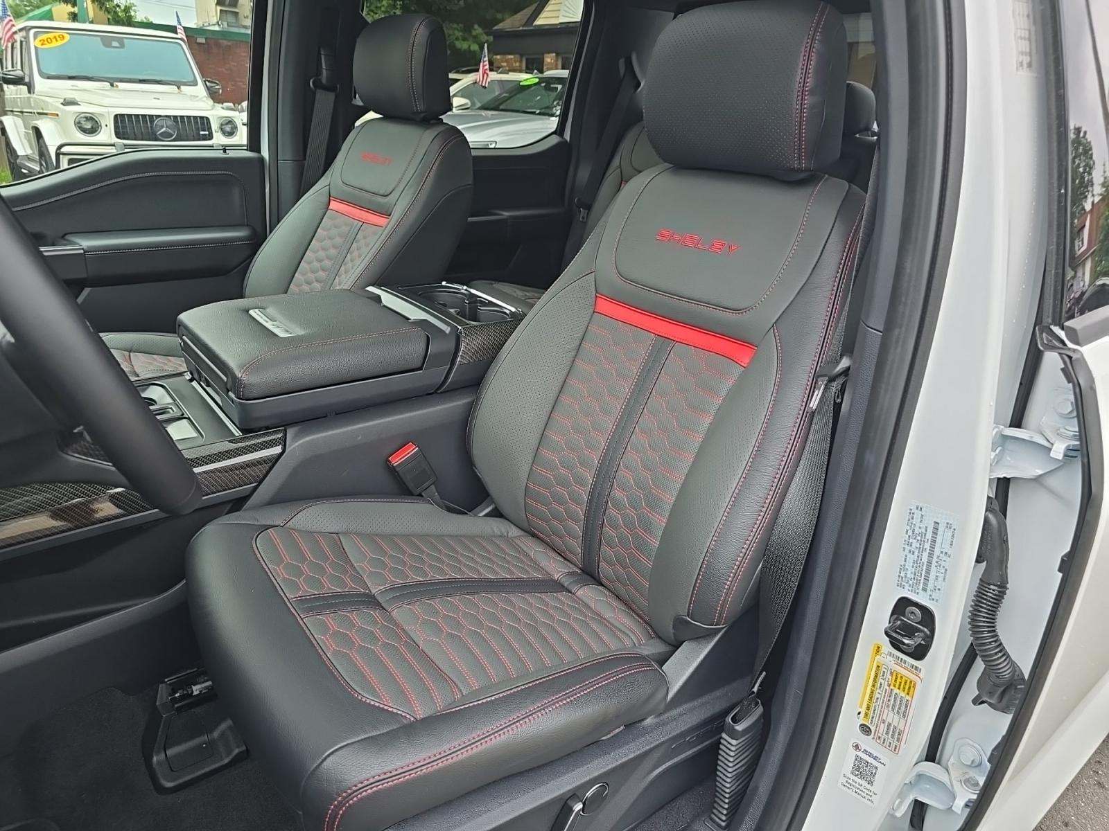 2025 Ford F-150 Lariat AWD