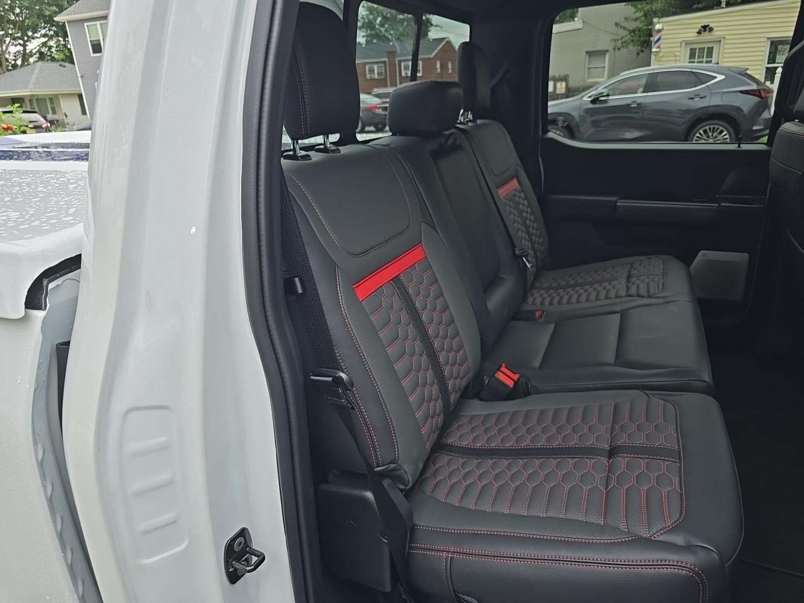 2025 Ford F-150 Lariat AWD