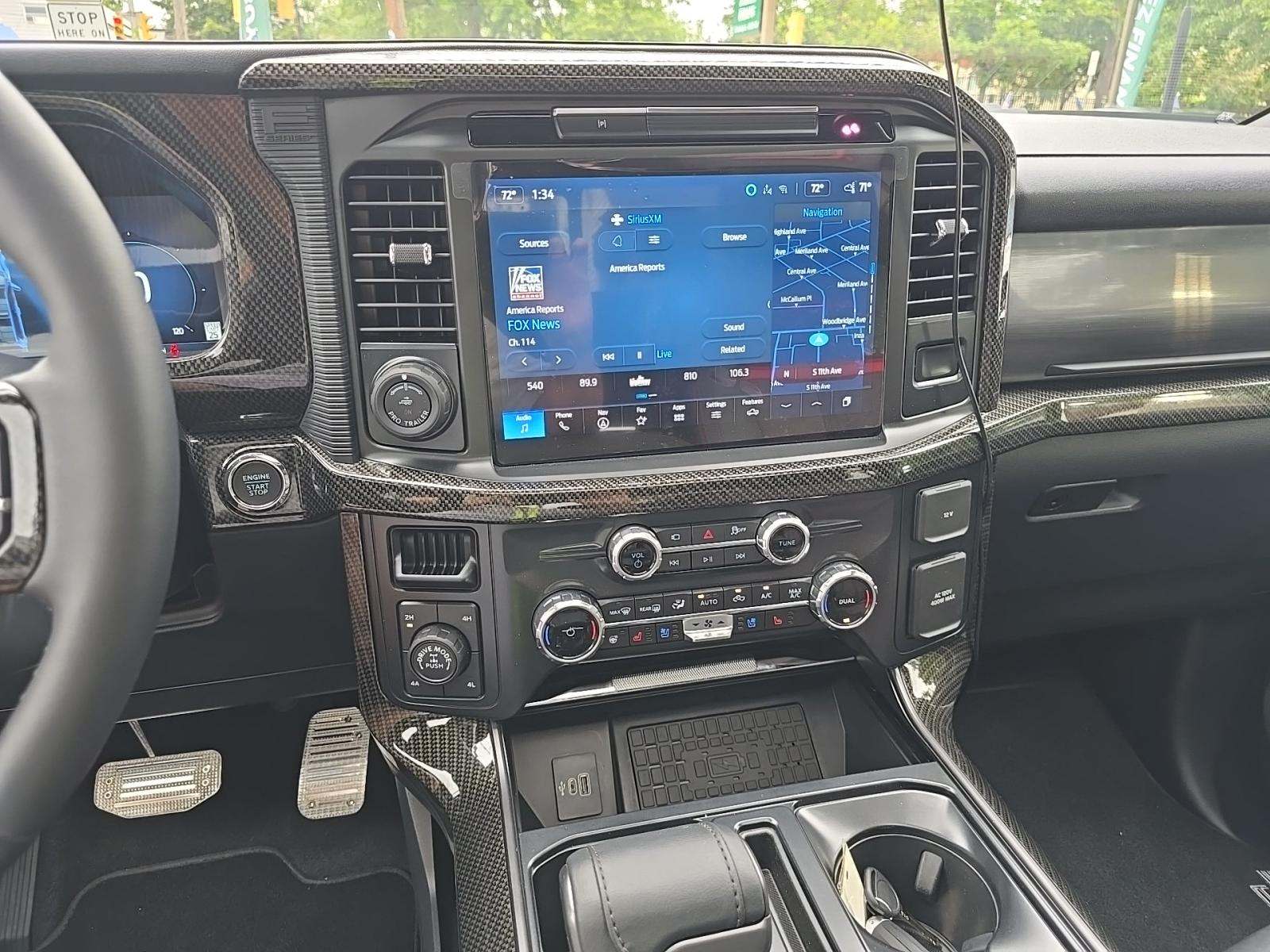 2025 Ford F-150 Lariat AWD