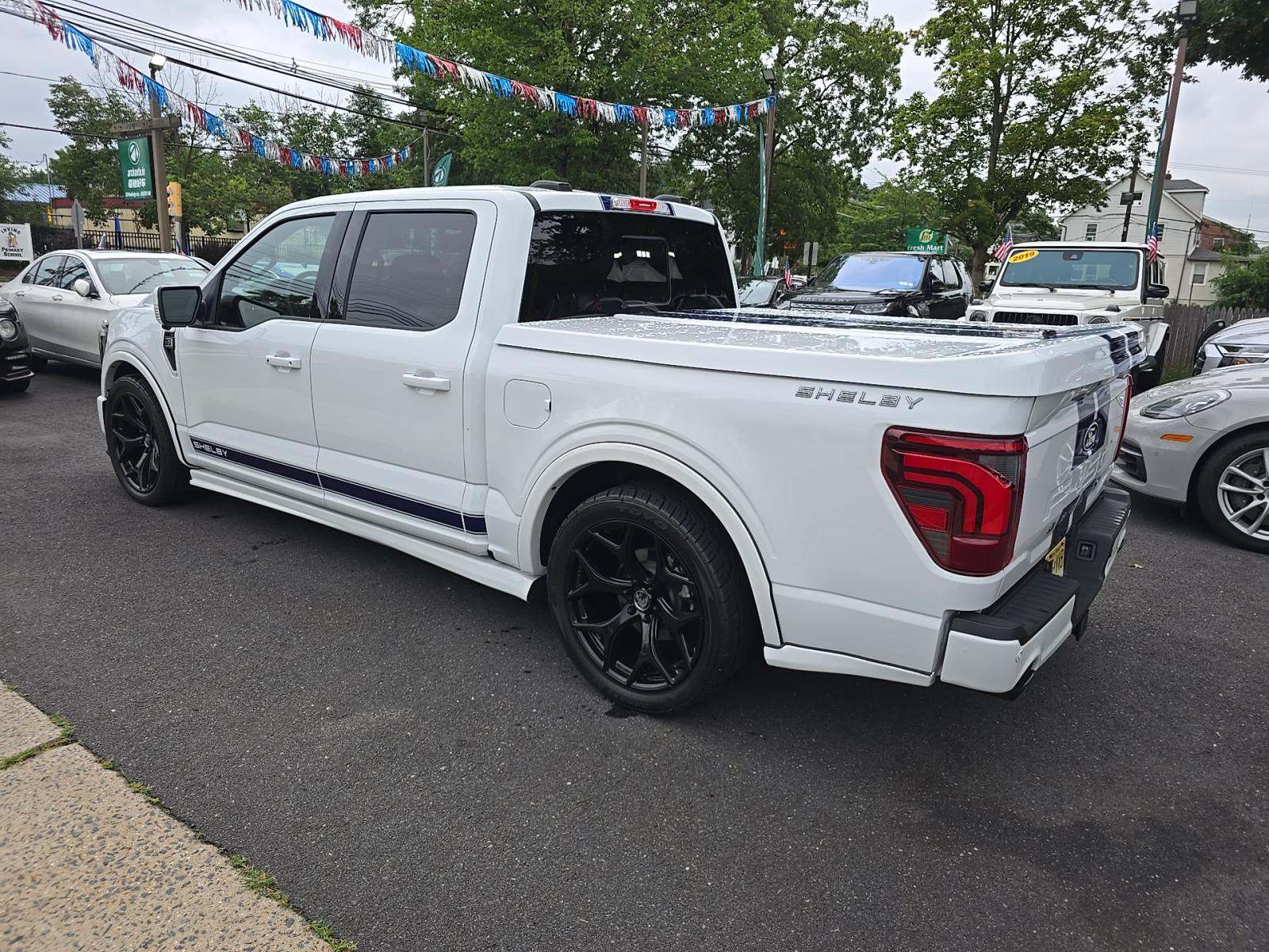 2025 Ford F-150 Lariat AWD