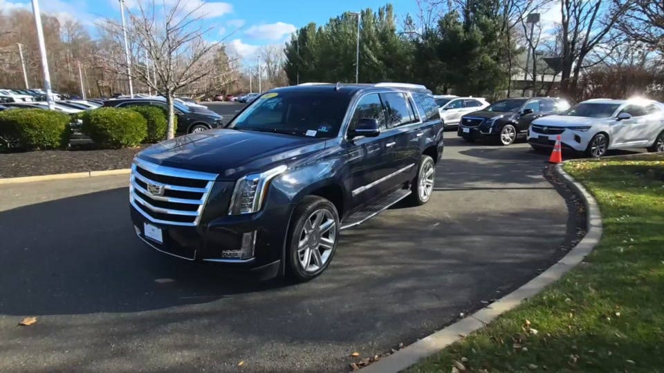 2017 Cadillac Escalade Luxury 1SB