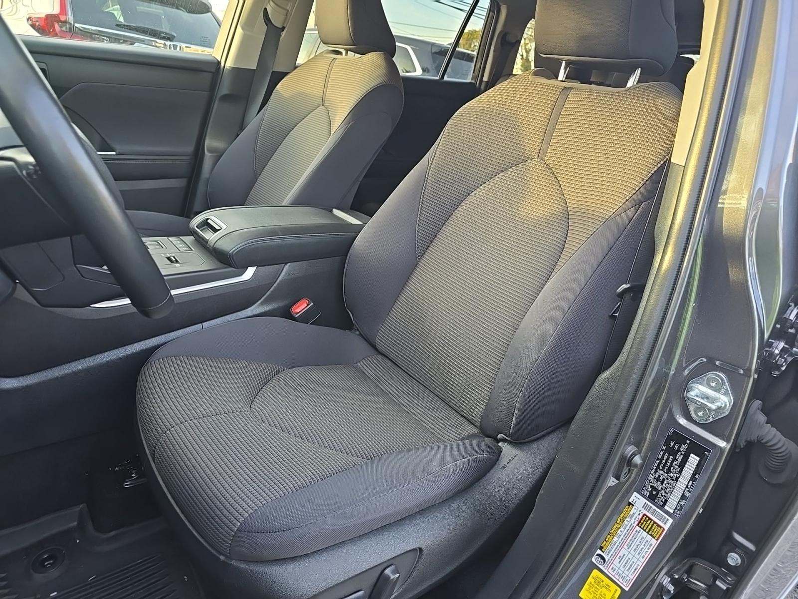 2022 Toyota Highlander Hybrid LE AWD