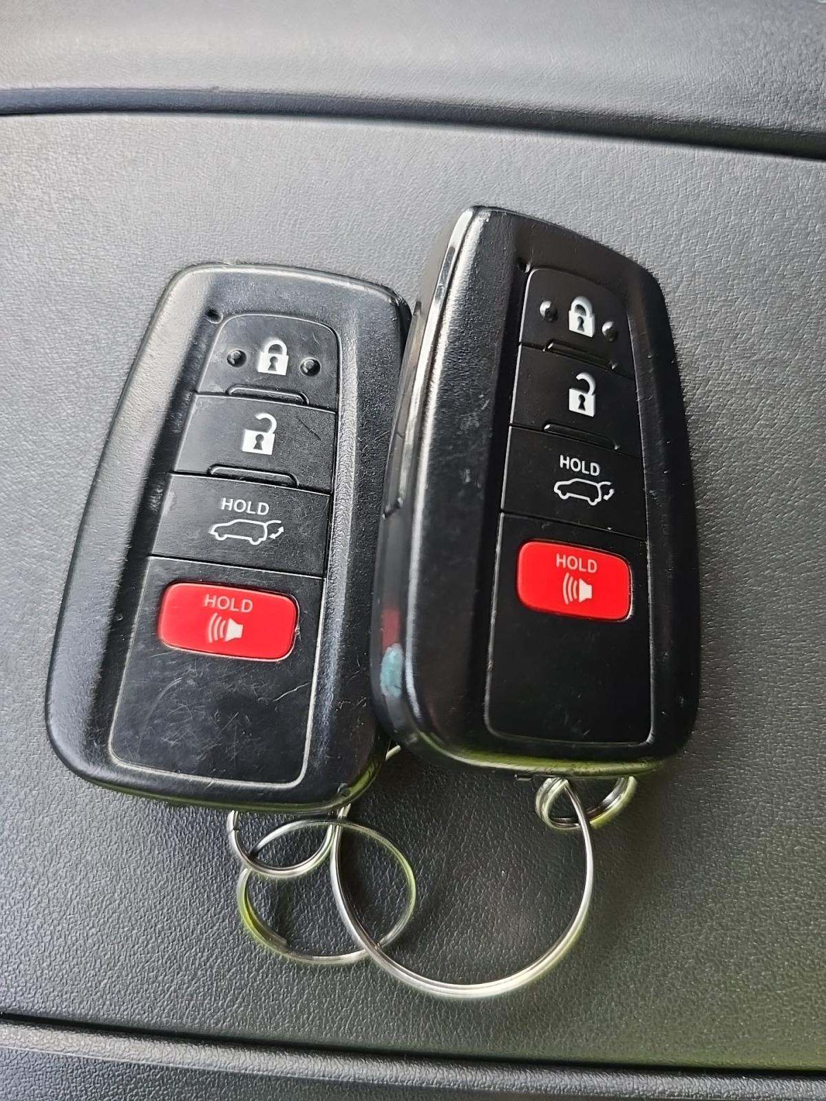 2022 Toyota Highlander Hybrid LE AWD