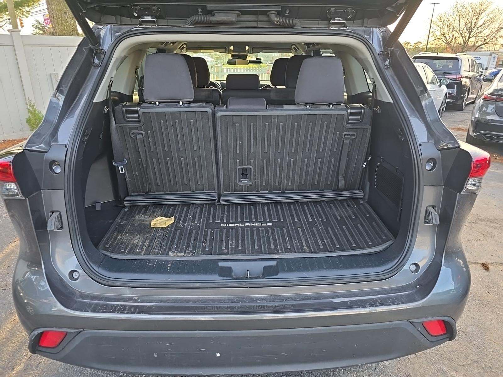 2022 Toyota Highlander Hybrid LE AWD