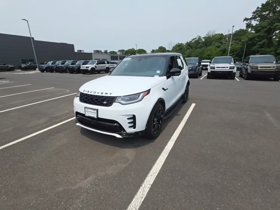 2025 Land Rover Discovery Dynamic SE AWD