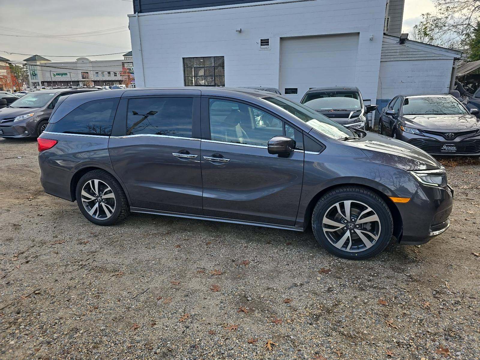 2023 Honda Odyssey Touring FWD