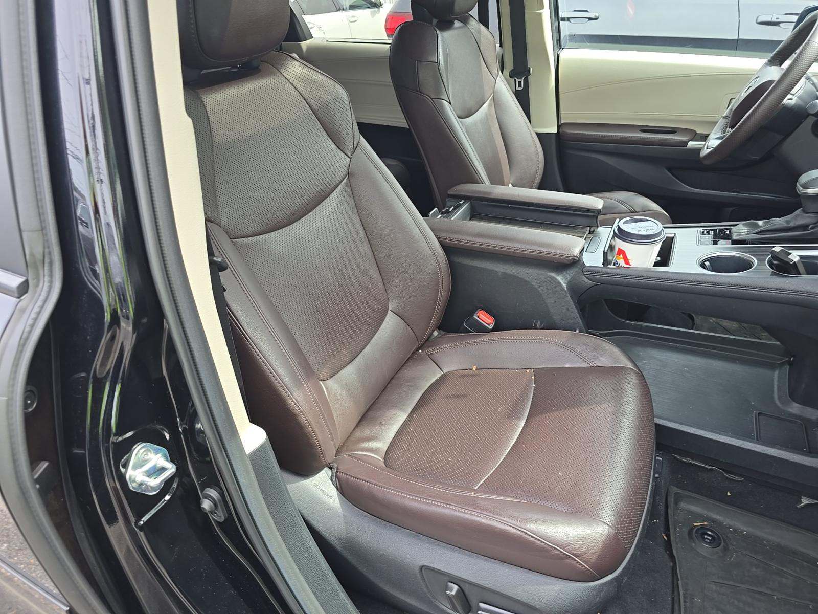 2023 Toyota Sienna Platinum AWD