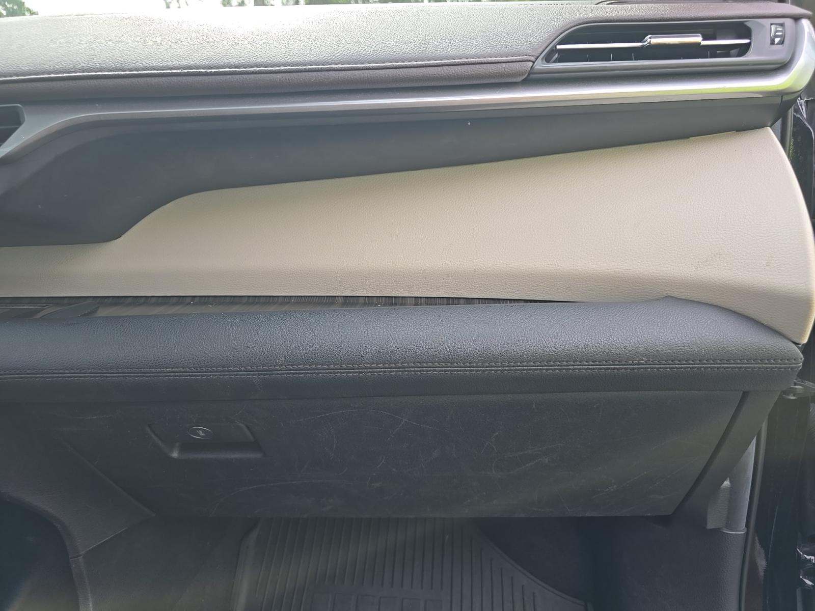 2023 Toyota Sienna Platinum AWD