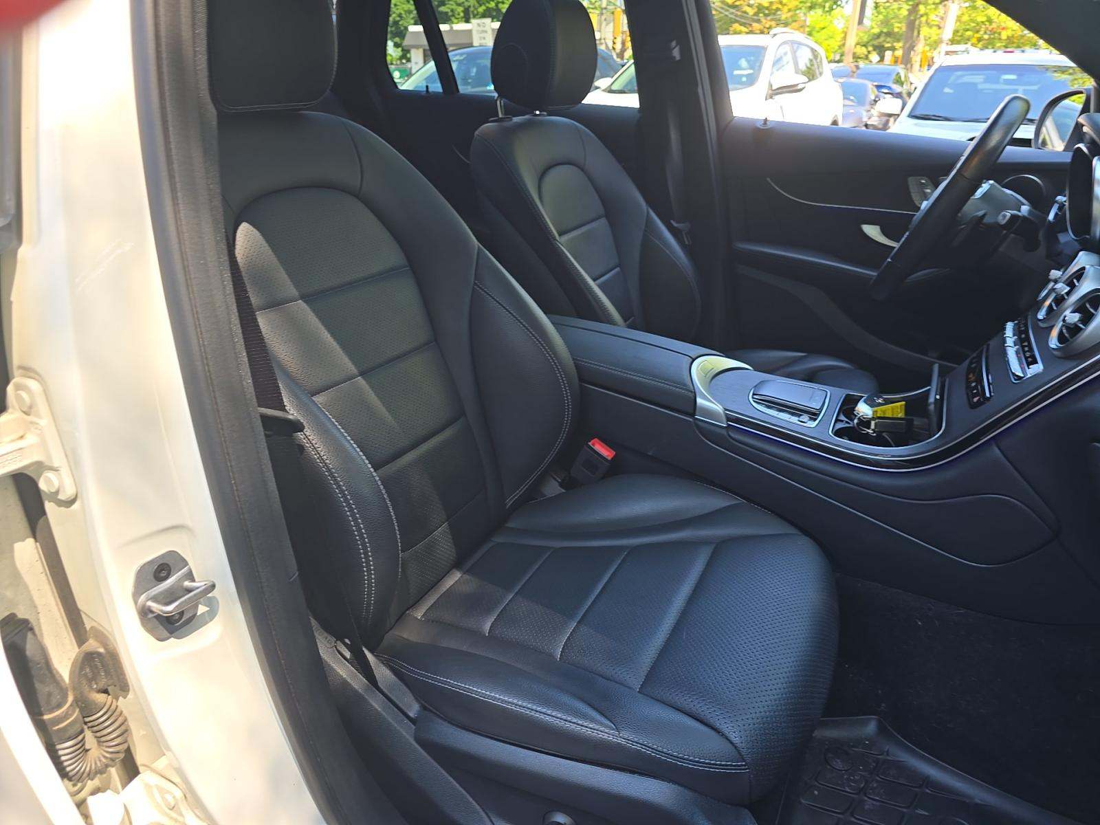 2022 Mercedes-Benz GLC GLC 300 AWD
