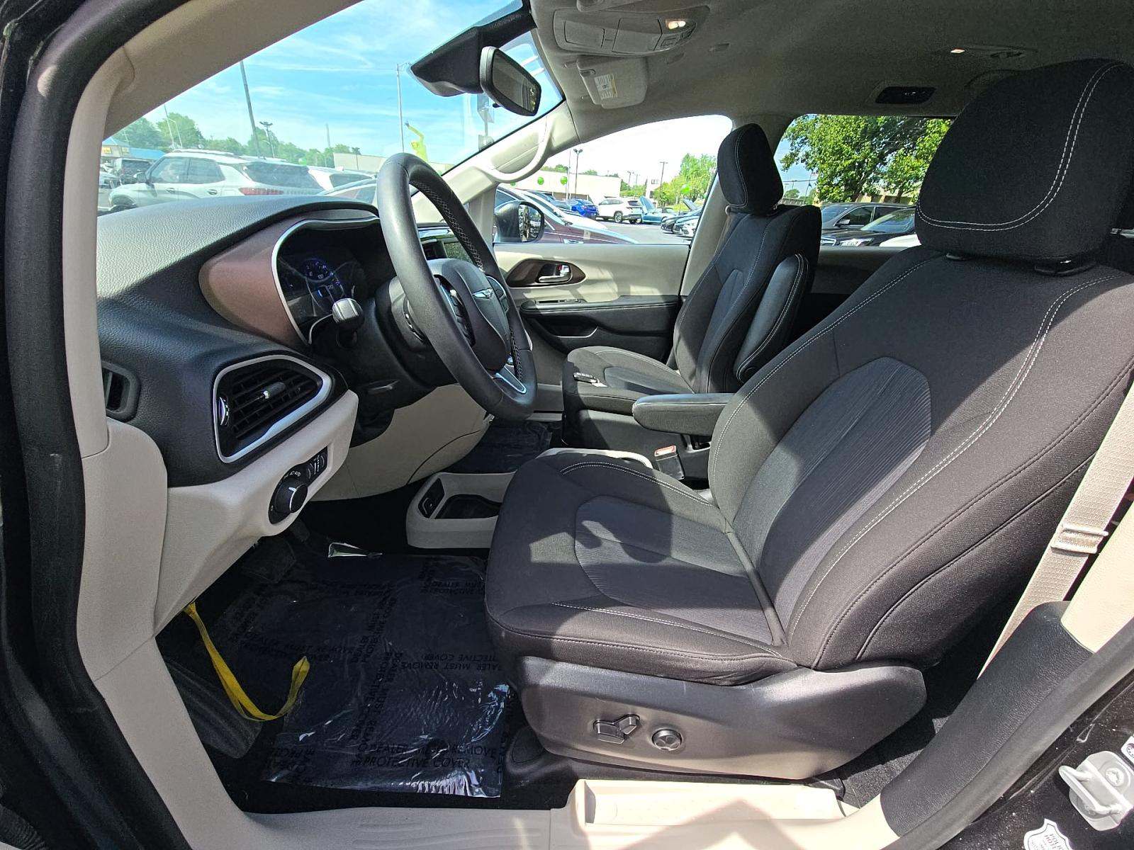 CHRYSLER VOYAGER - 2