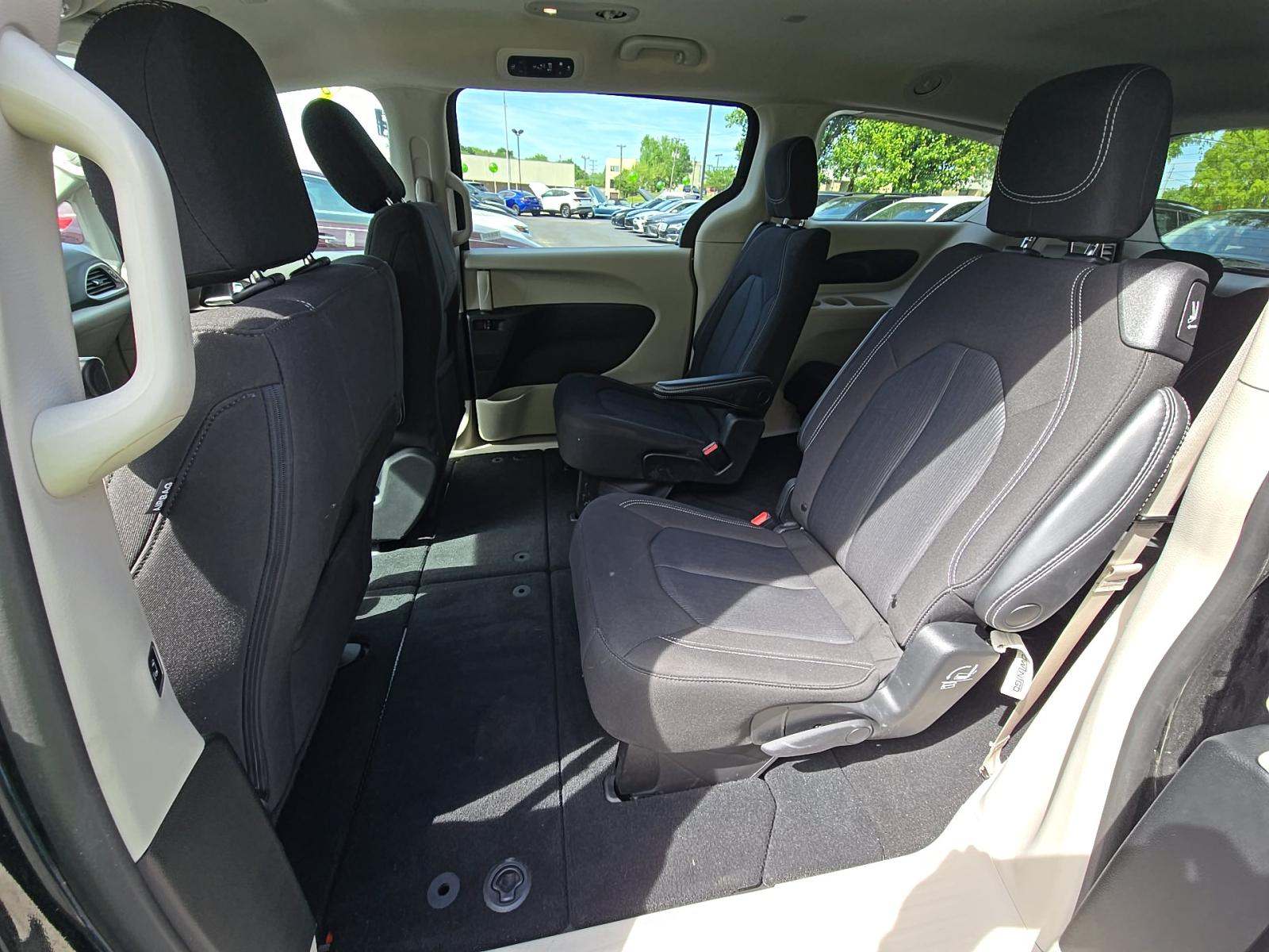 CHRYSLER VOYAGER - 9