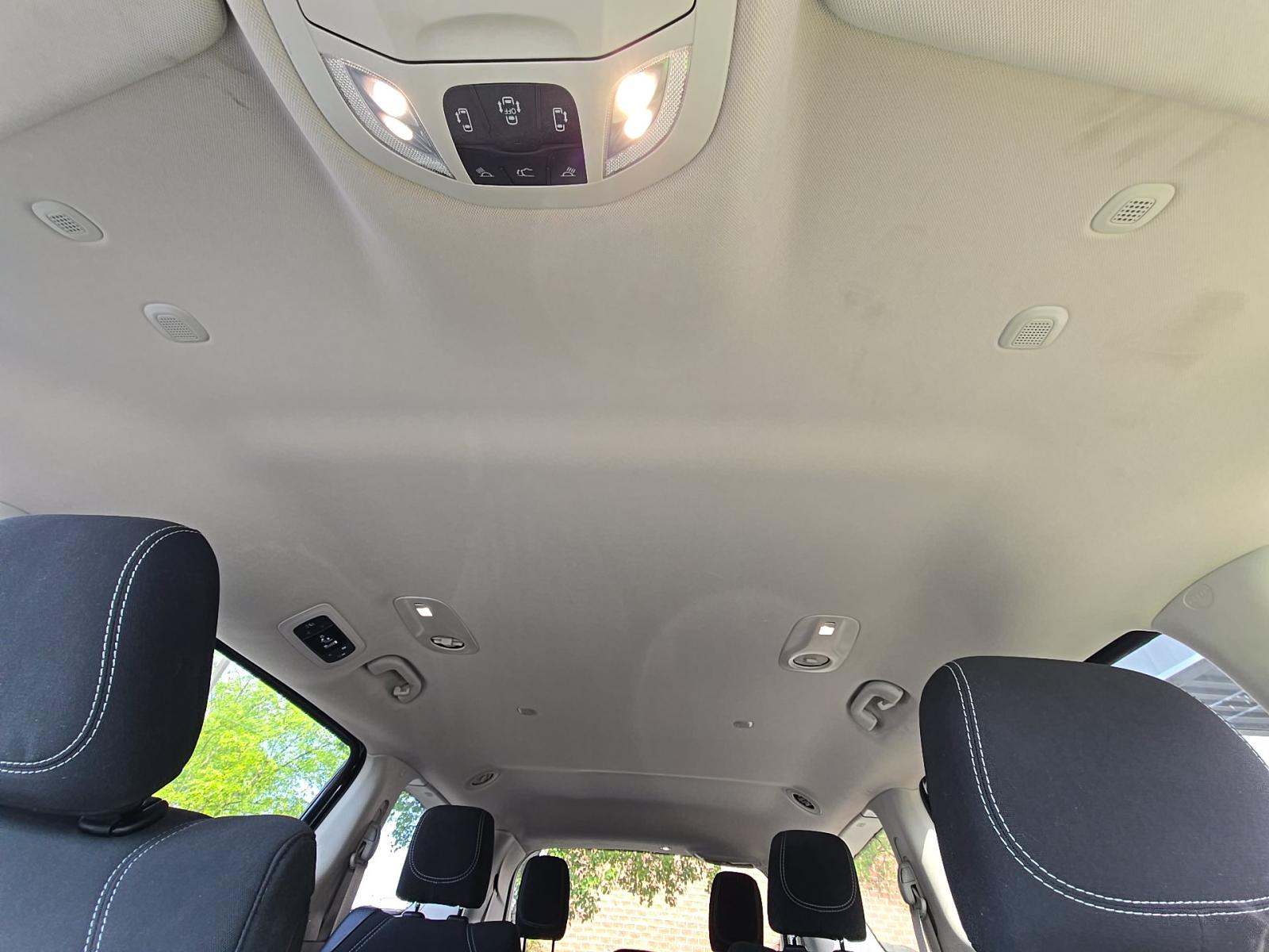 CHRYSLER VOYAGER - 7