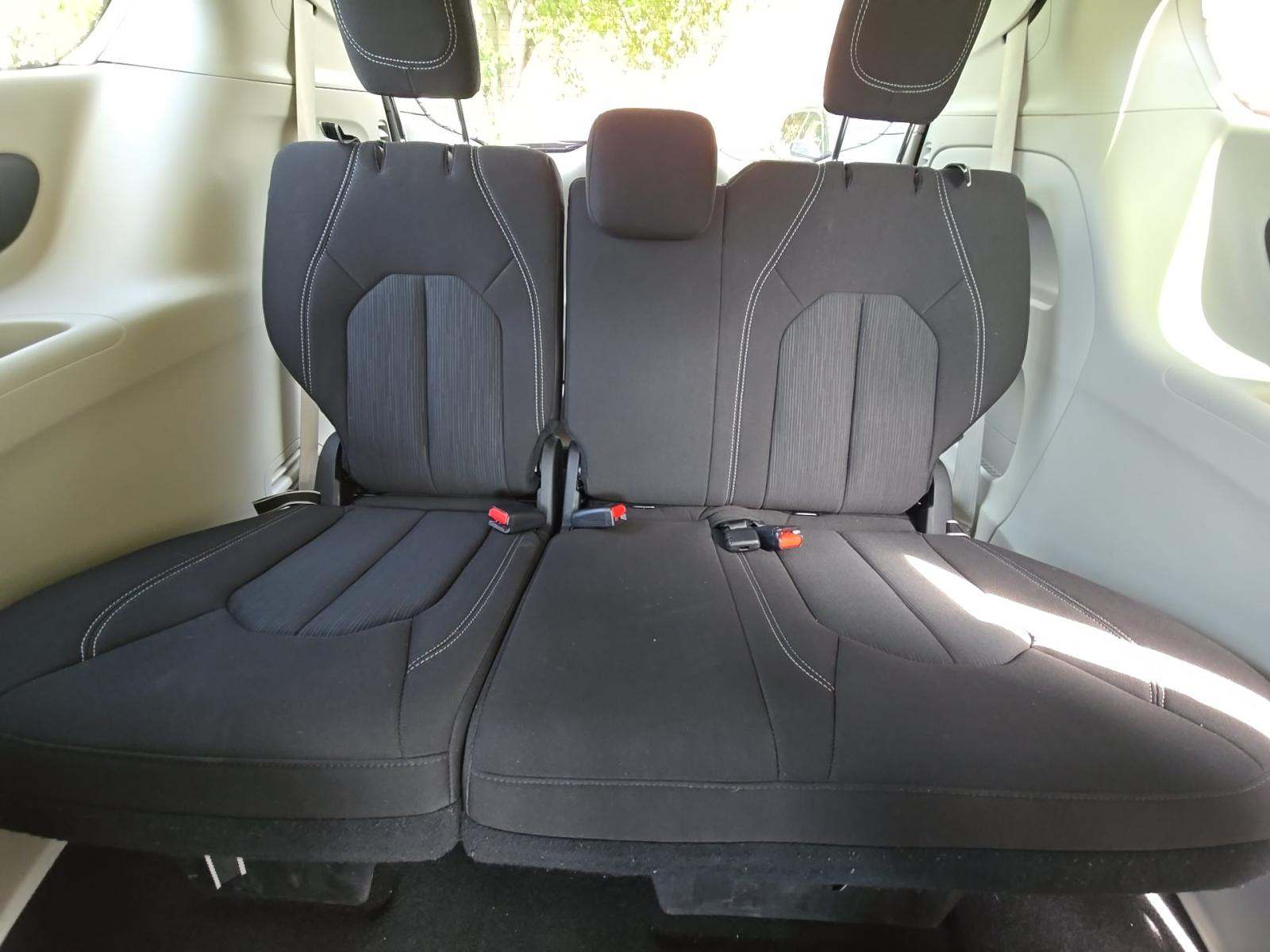 CHRYSLER VOYAGER - 10