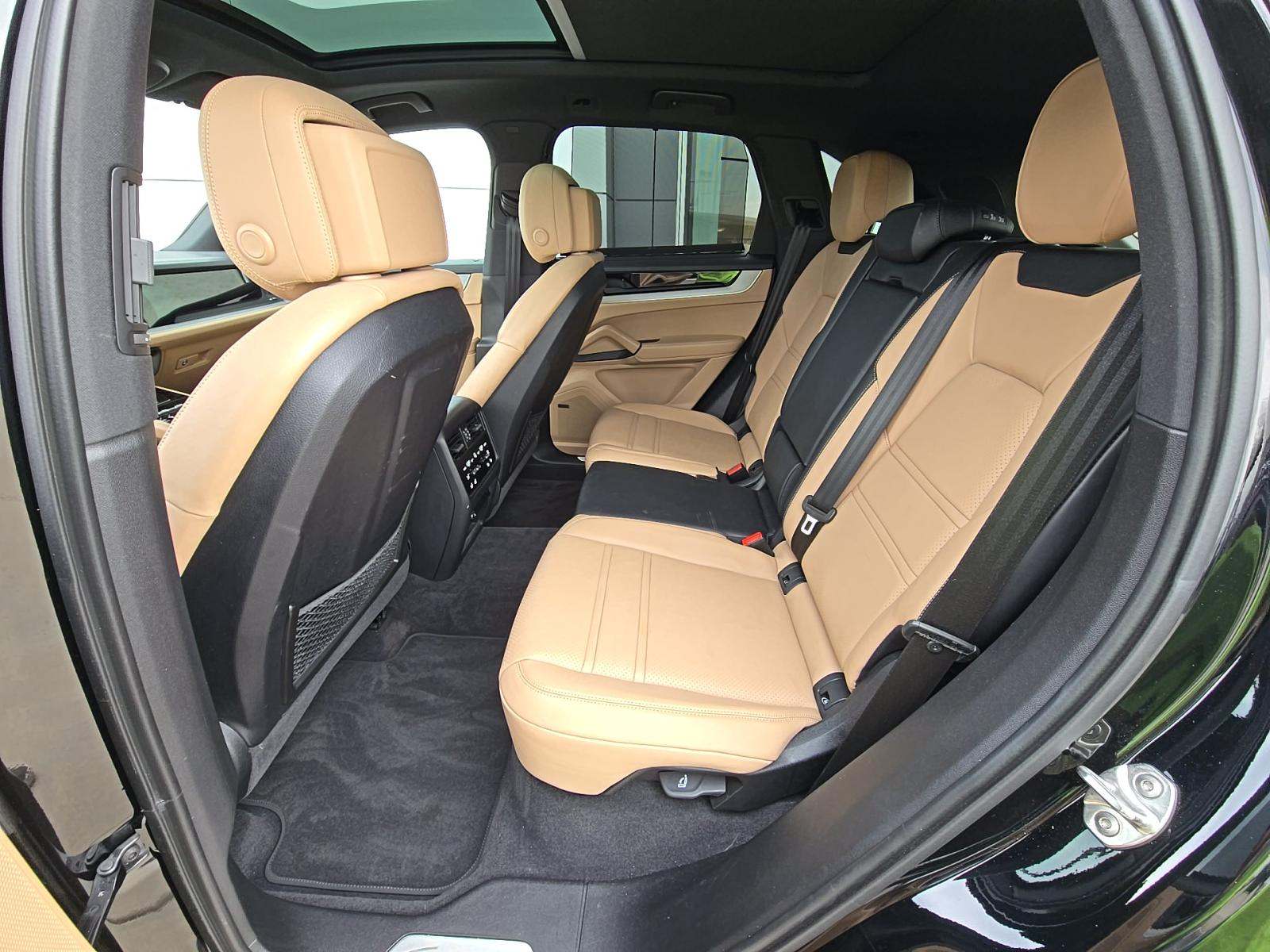 2024 Porsche Cayenne Base AWD