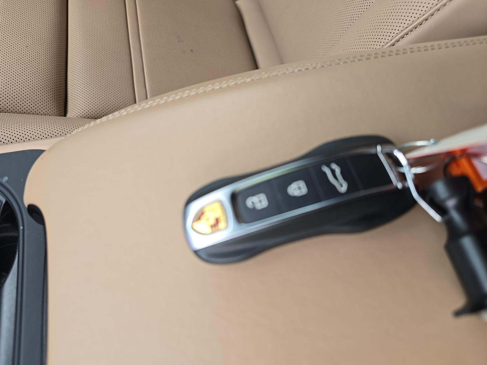 2024 Porsche Cayenne Base AWD