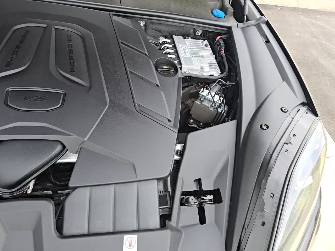 2024 Porsche Cayenne Base AWD