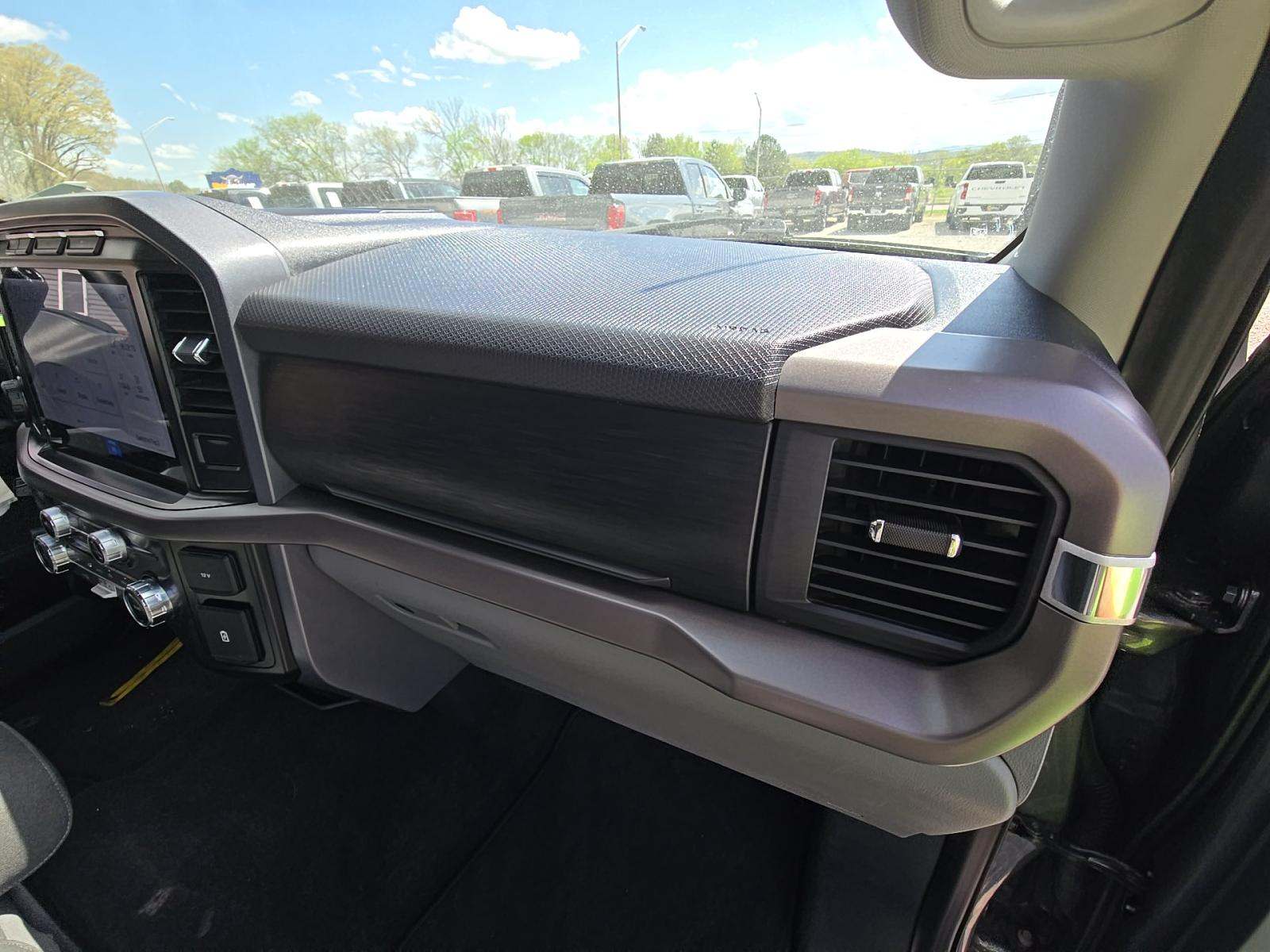 2024 Ford F-150 XLT AWD