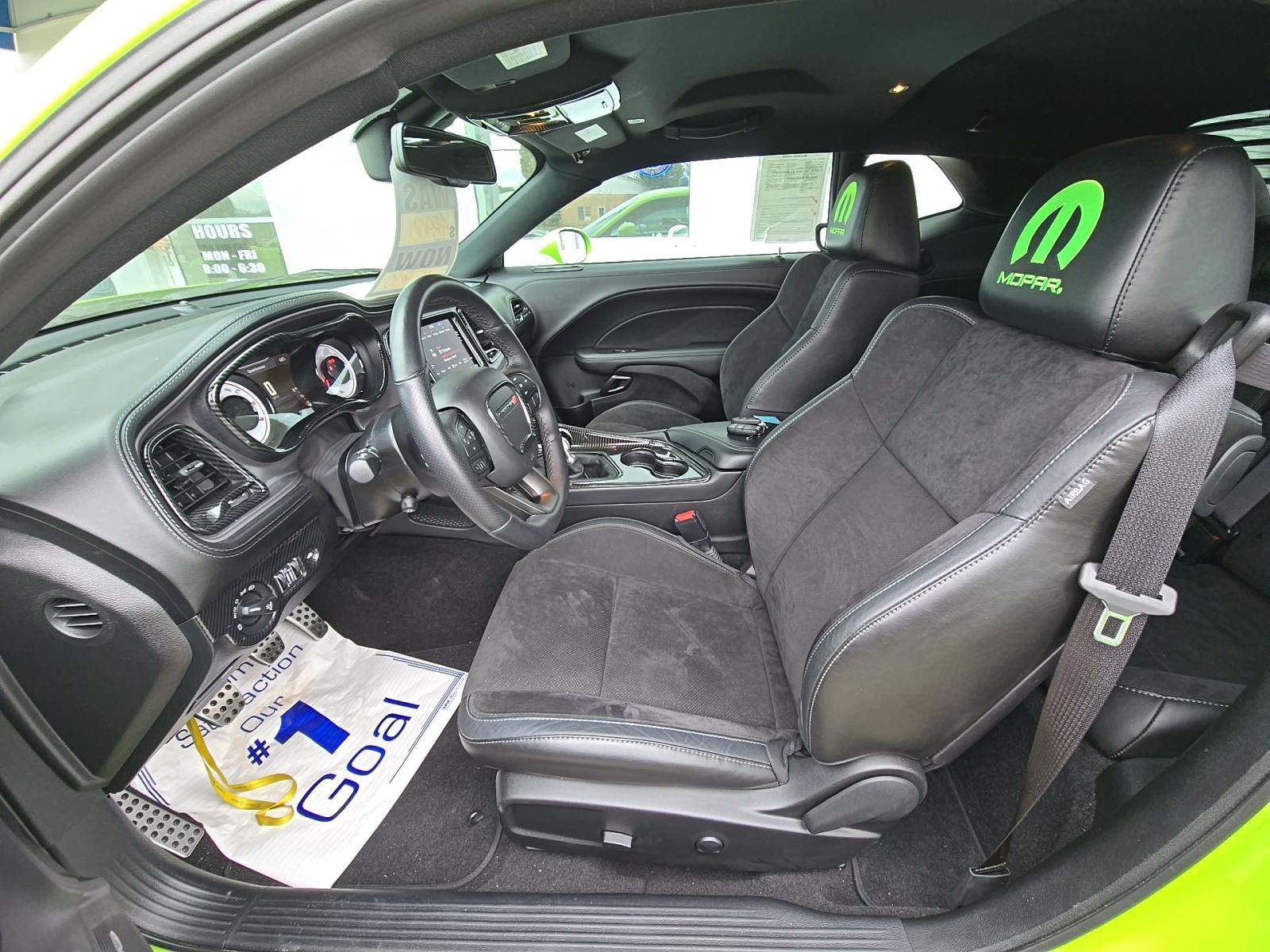 DODGE CHALLENGER - 6