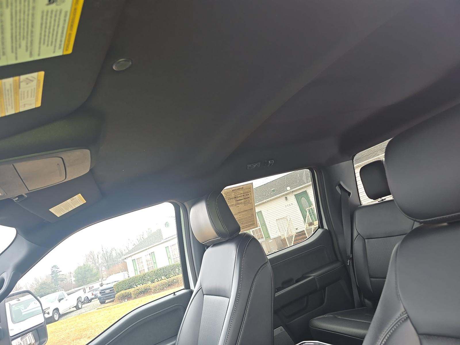 2025 Ford F-150 Lariat AWD