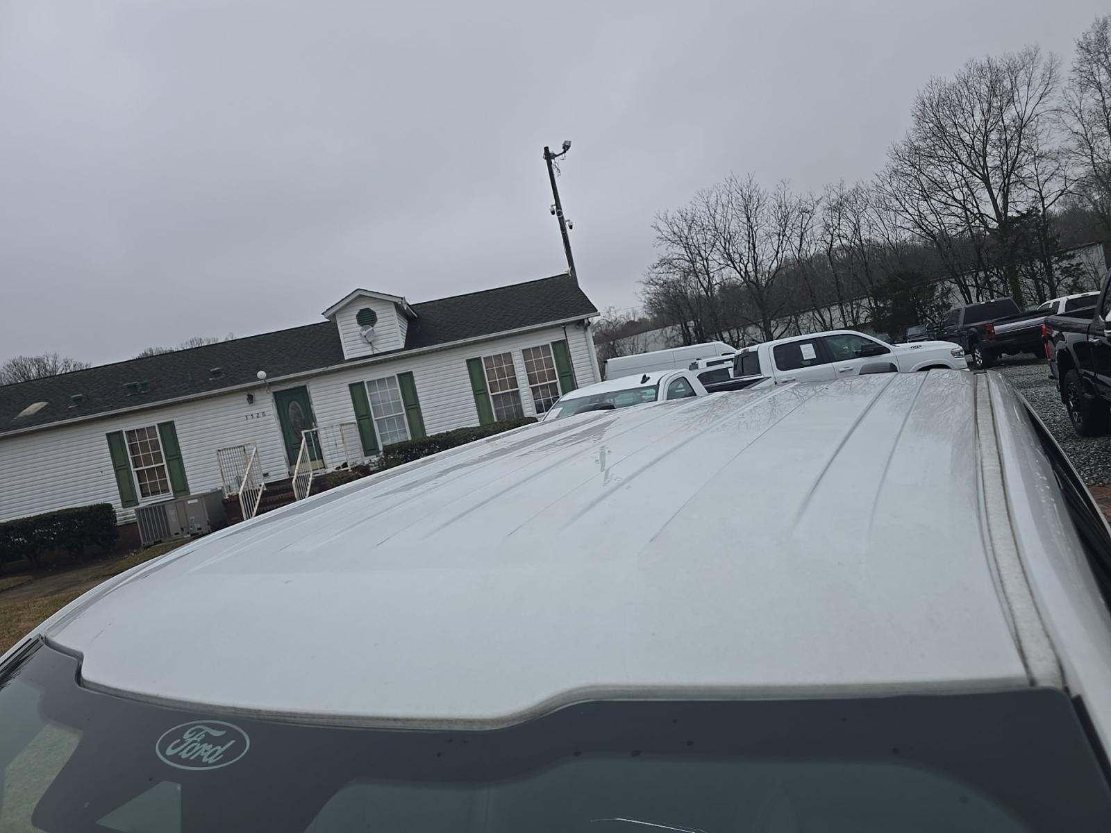 2025 Ford F-150 Lariat AWD