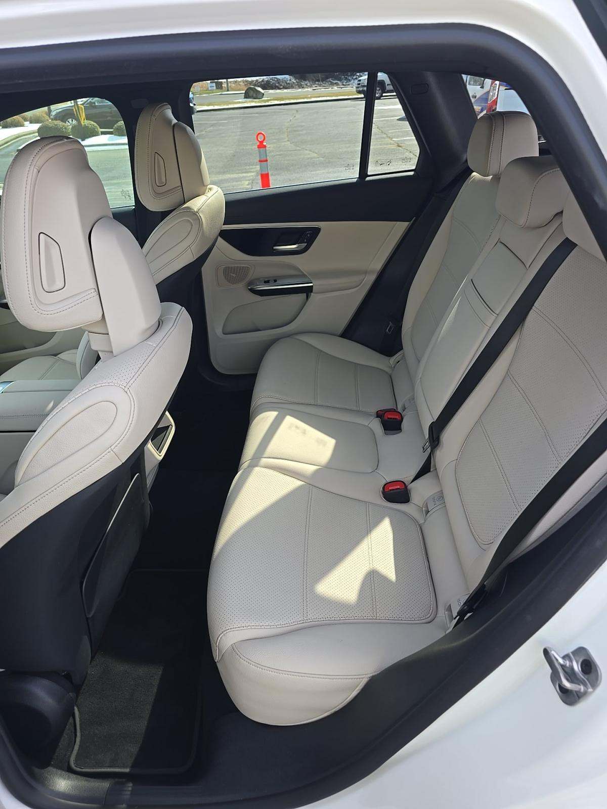 2025 Mercedes-Benz GLC GLC 300 AWD