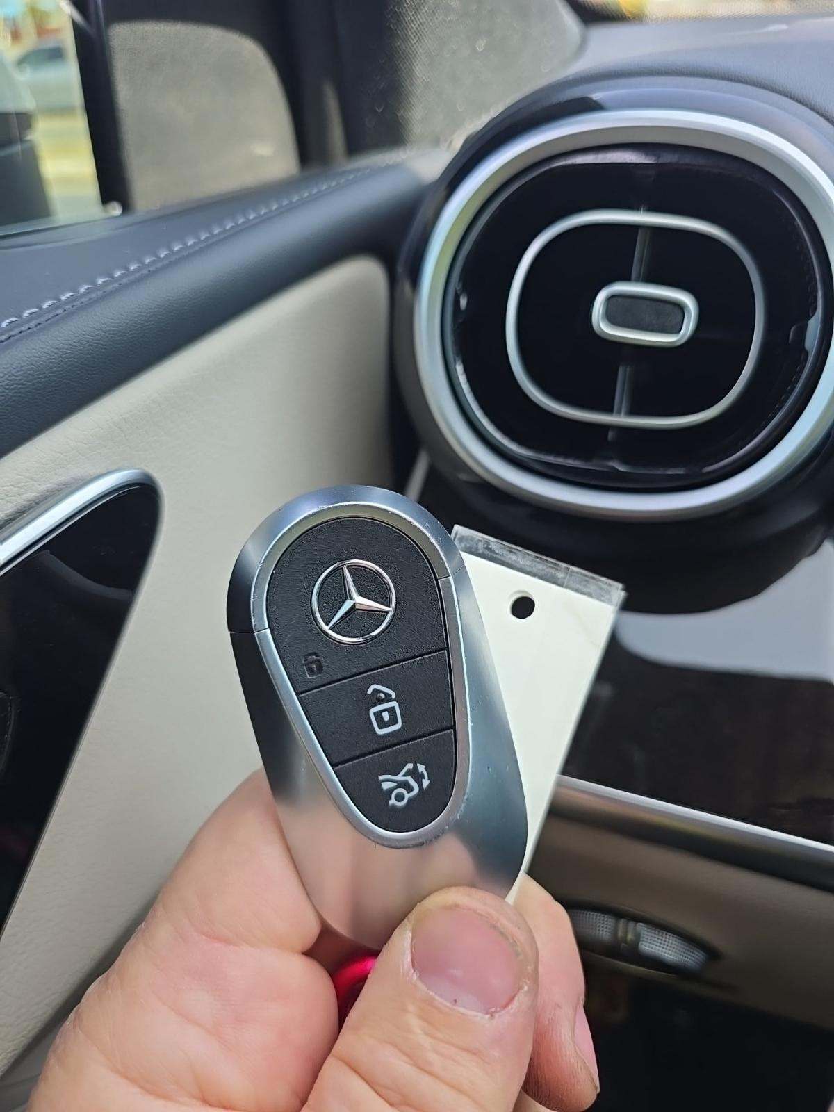 2025 Mercedes-Benz GLC GLC 300 AWD