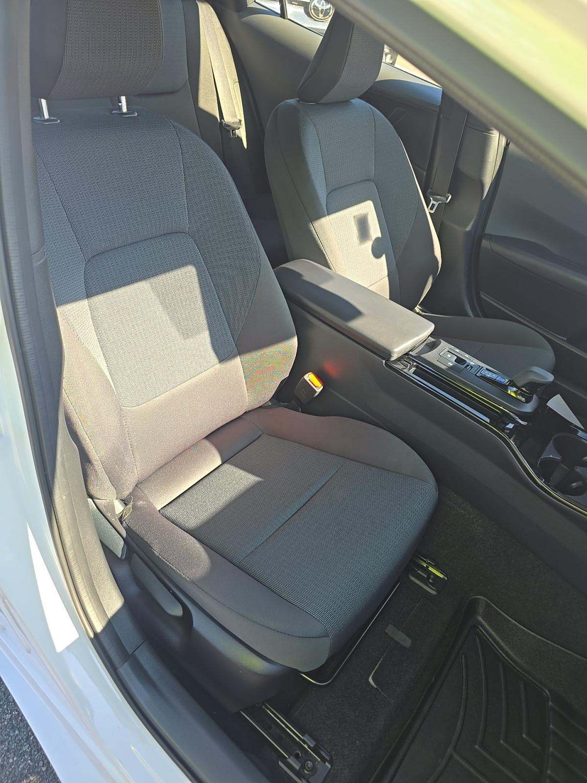 2024 Toyota Prius LE FWD