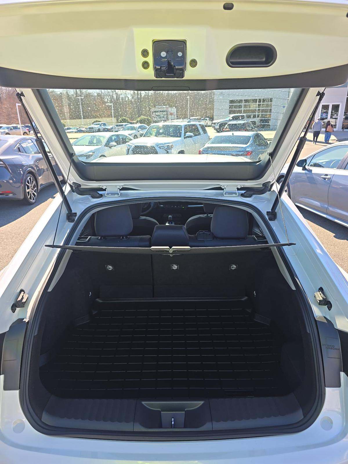 2024 Toyota Prius LE FWD