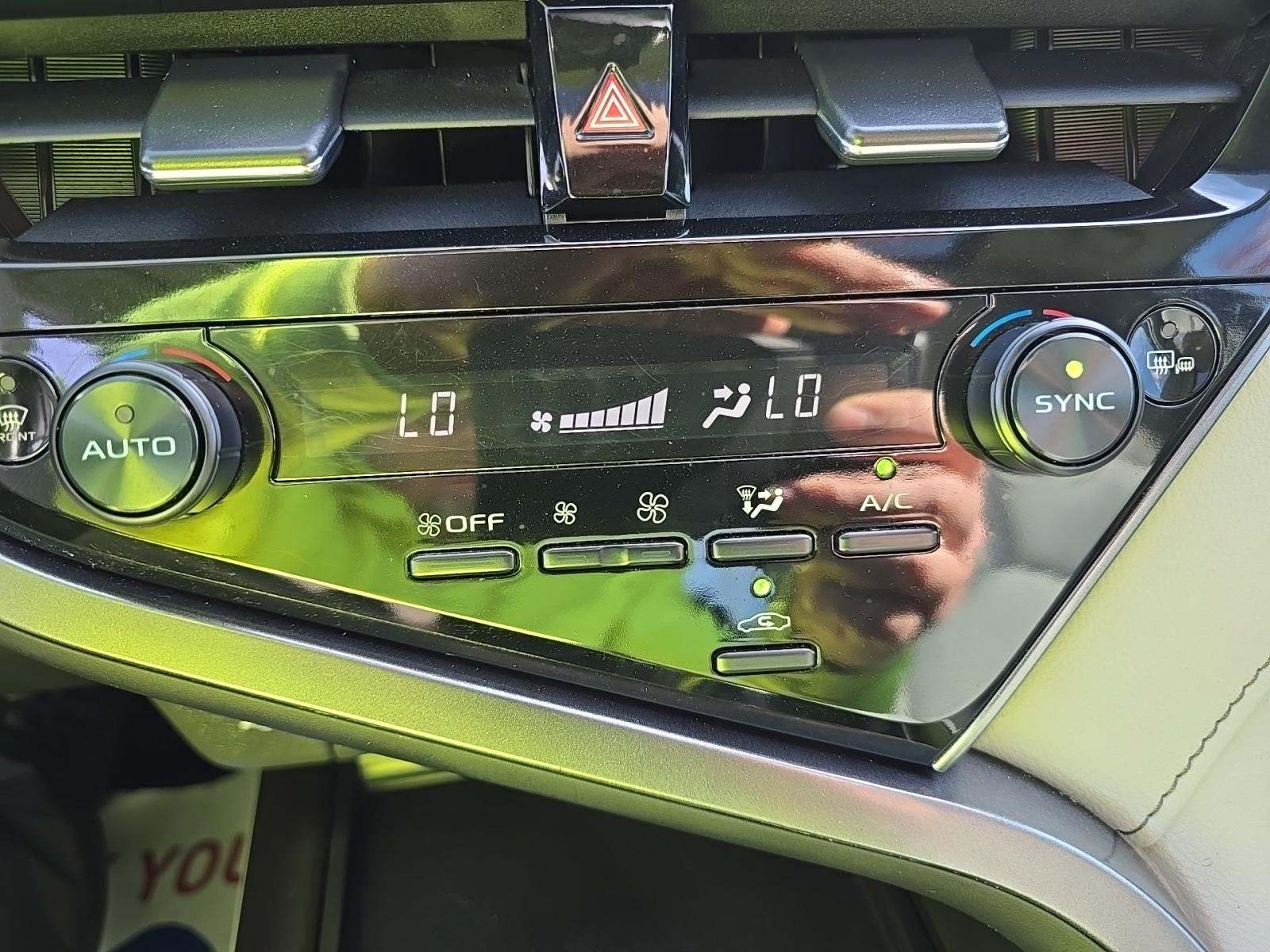 2024 Toyota Camry SE FWD