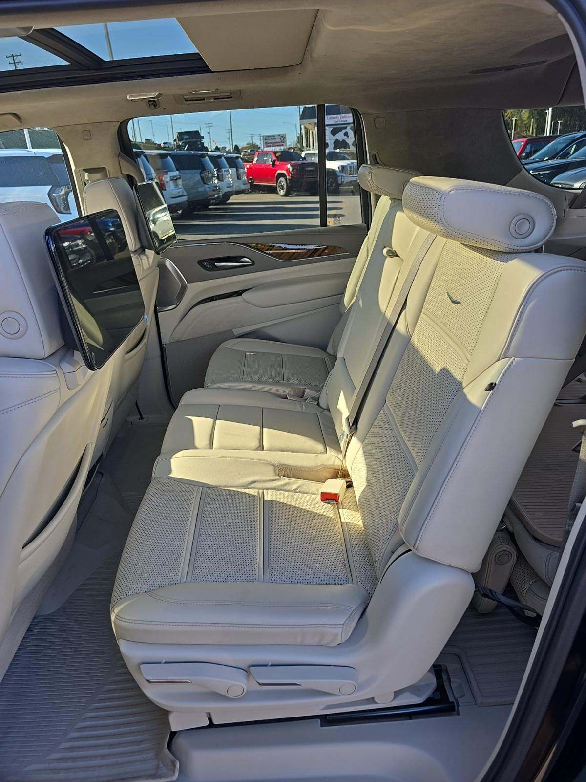 2021 Cadillac Escalade ESV Sport Platinum AWD