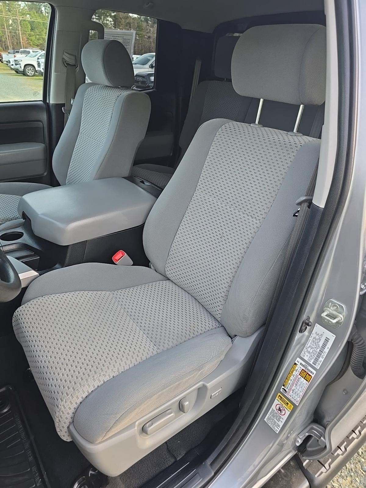 2013 Toyota Tundra Base AWD