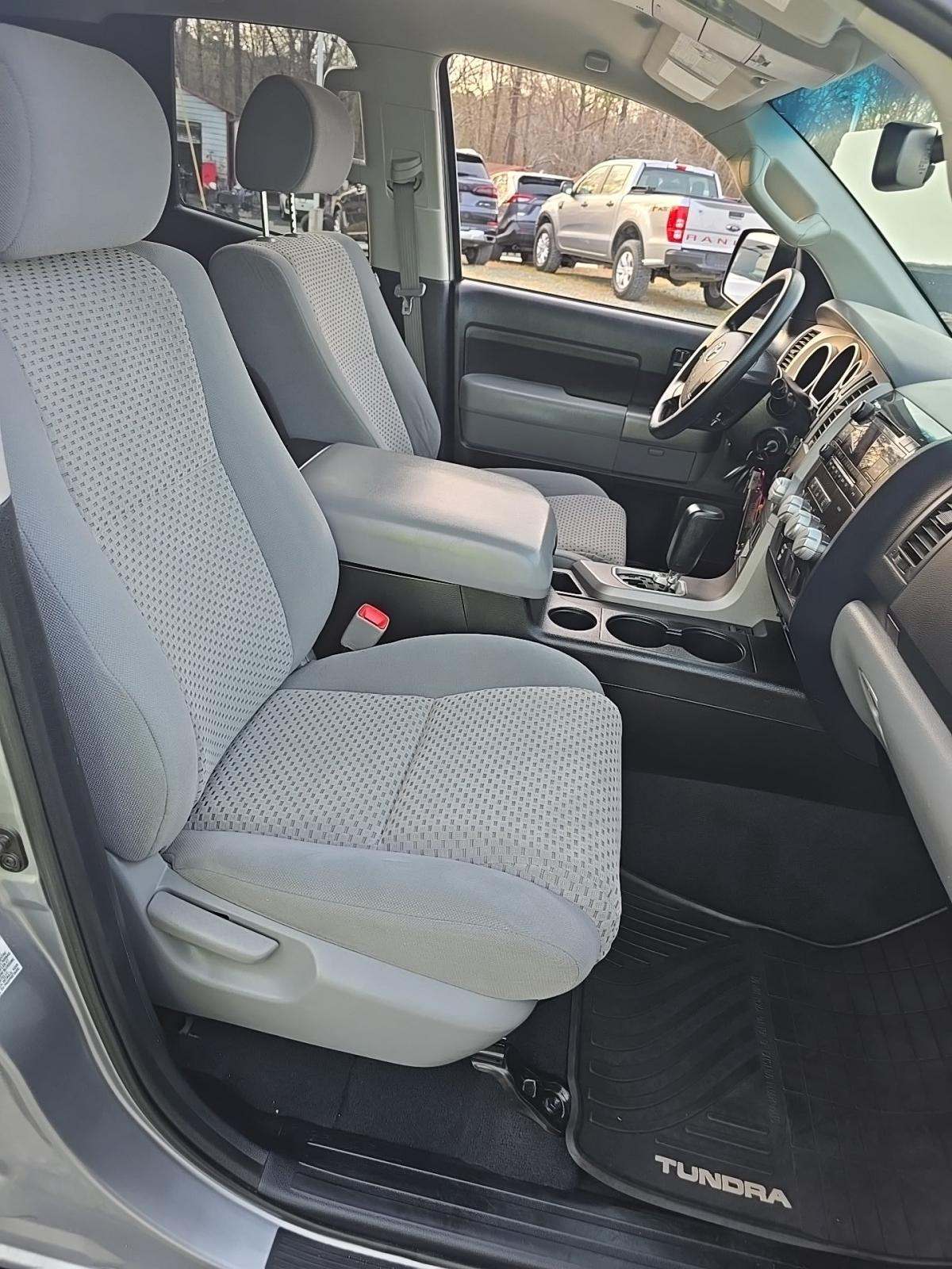 2013 Toyota Tundra Base AWD