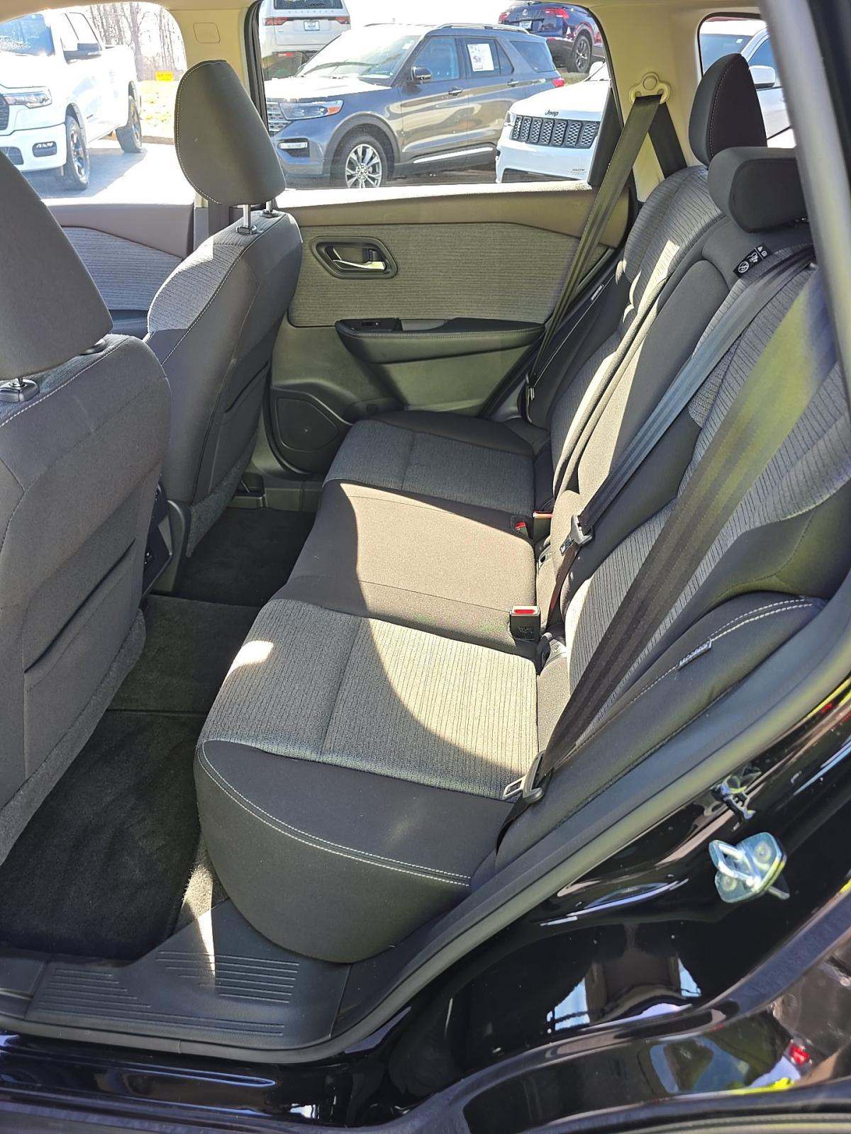 2022 Nissan Rogue SV AWD