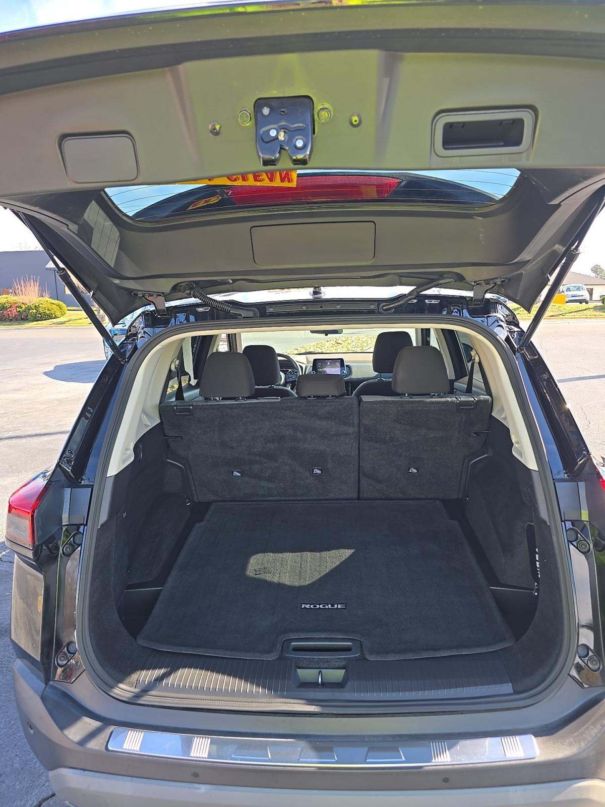 2022 Nissan Rogue SV AWD