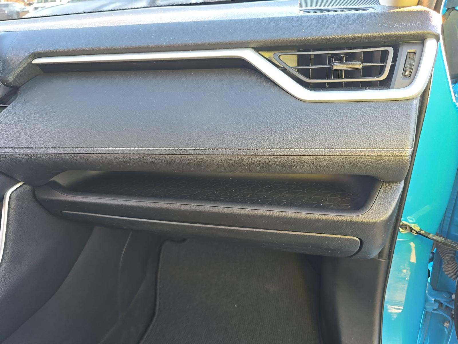 2021 Toyota RAV4 LE FWD