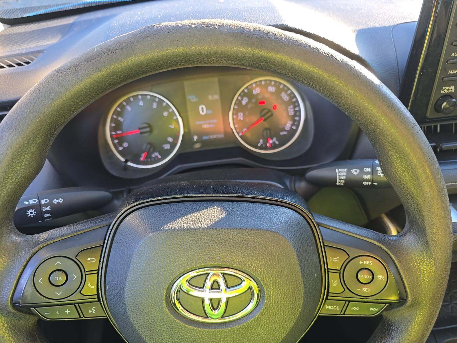 2021 Toyota RAV4 LE FWD