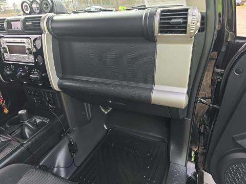 2013 Toyota FJ Cruiser Base AWD