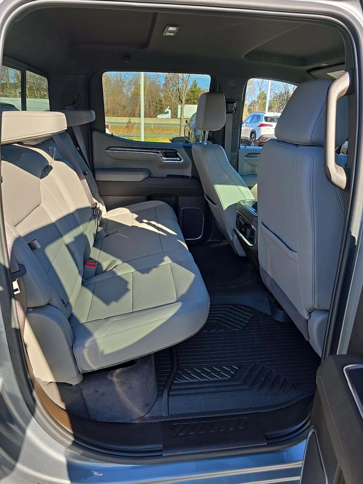 2024 Chevrolet Silverado 1500 LTZ AWD