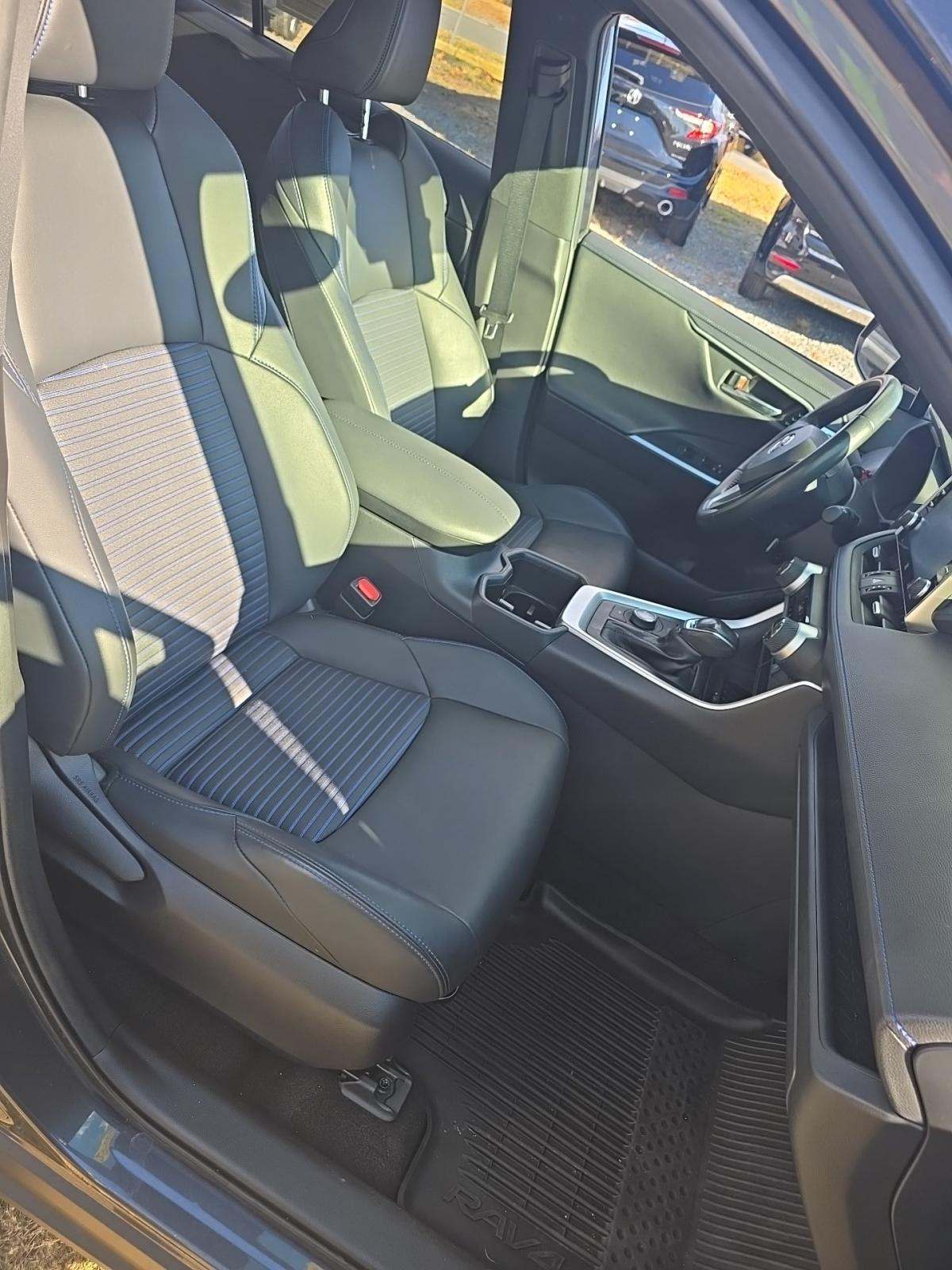 2022 Toyota RAV4 Hybrid XSE AWD