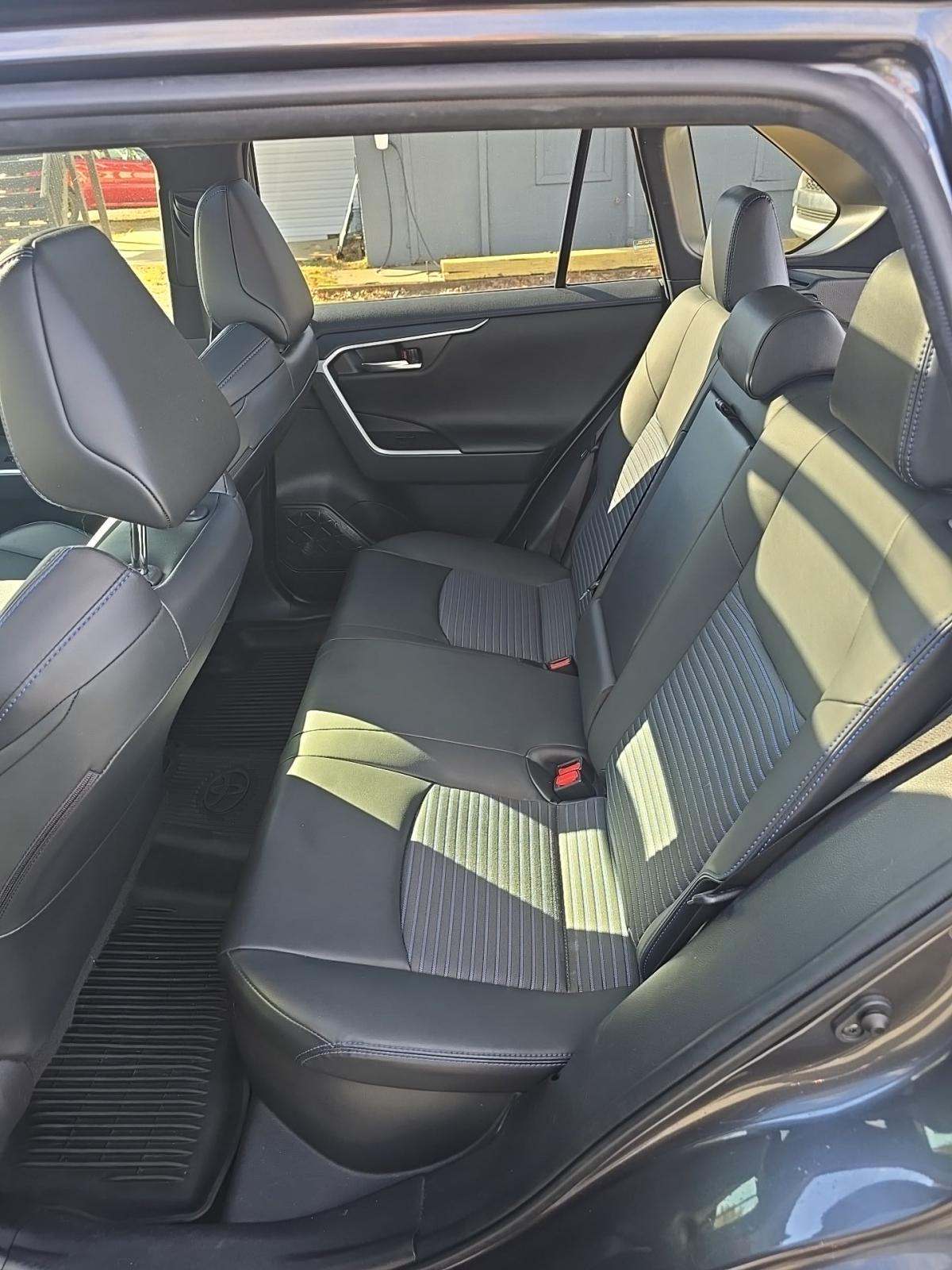 2022 Toyota RAV4 Hybrid XSE AWD