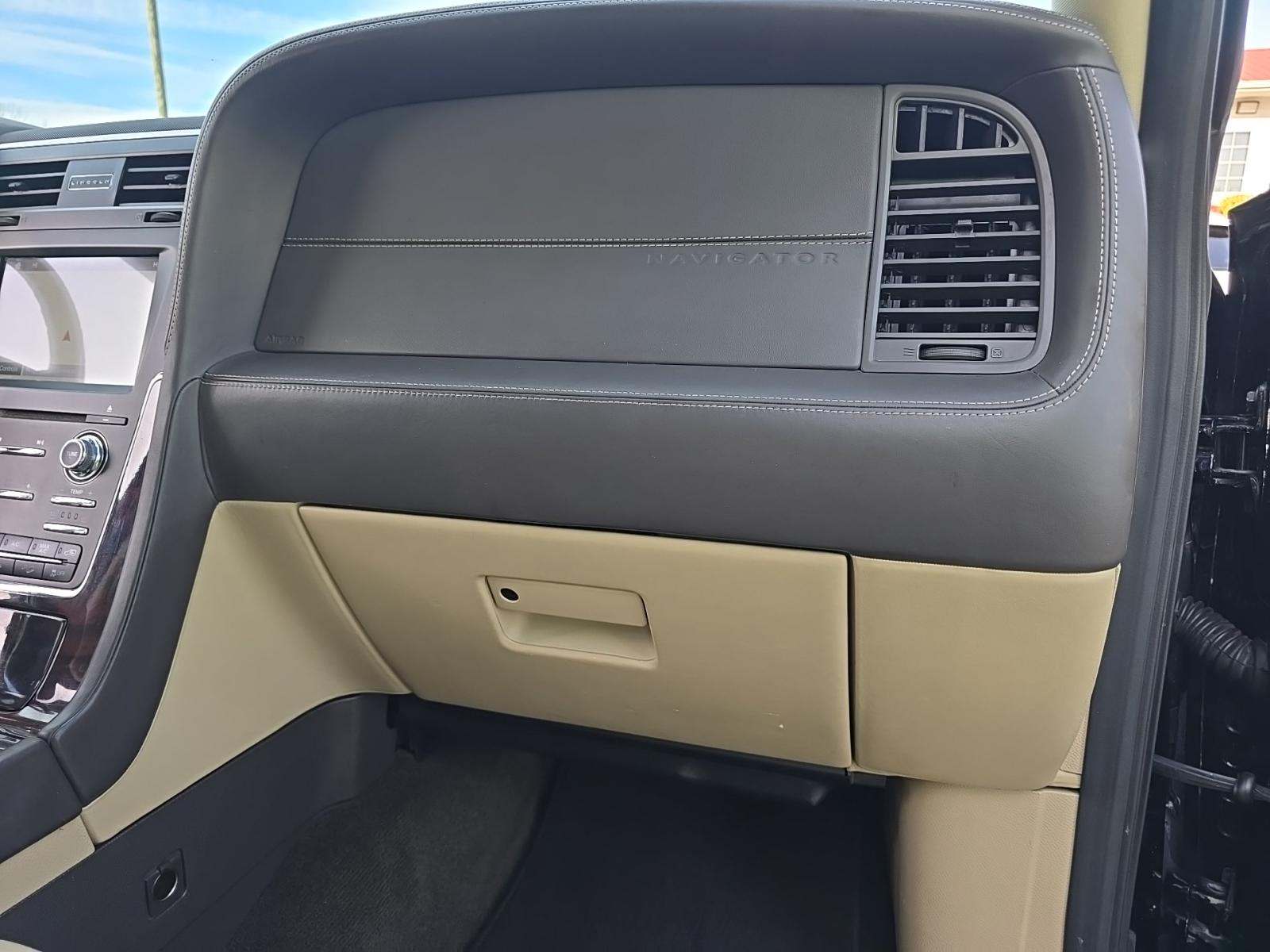 2017 Lincoln Navigator Reserve AWD