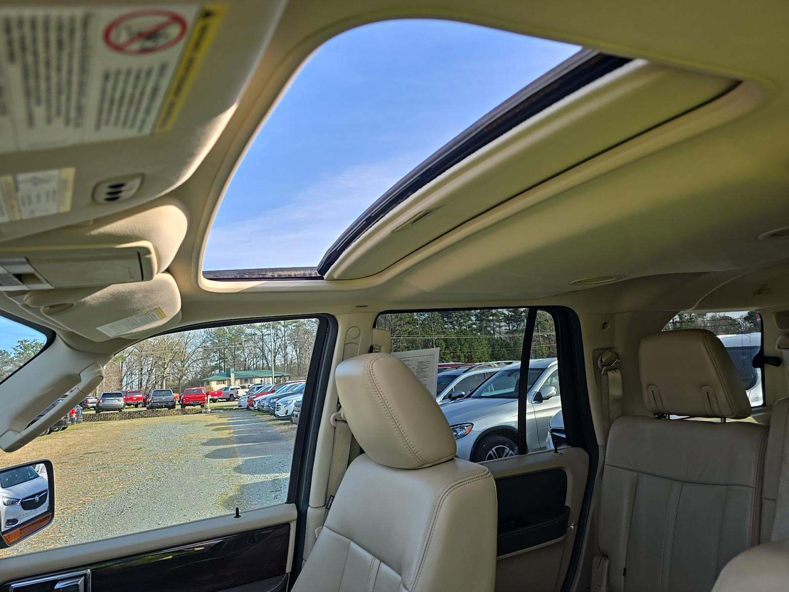 2017 Lincoln Navigator Reserve AWD