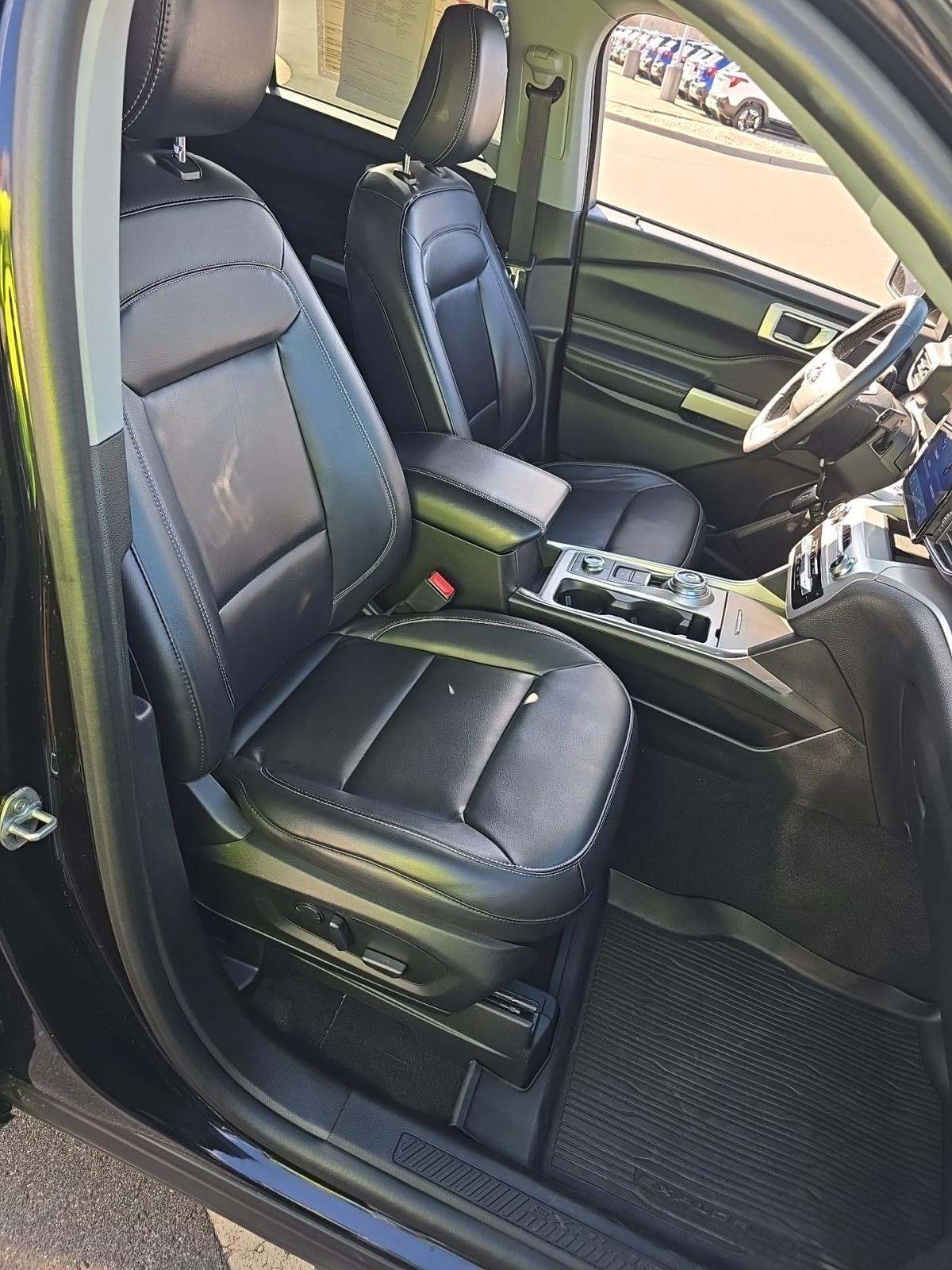 2022 Ford Explorer XLT AWD