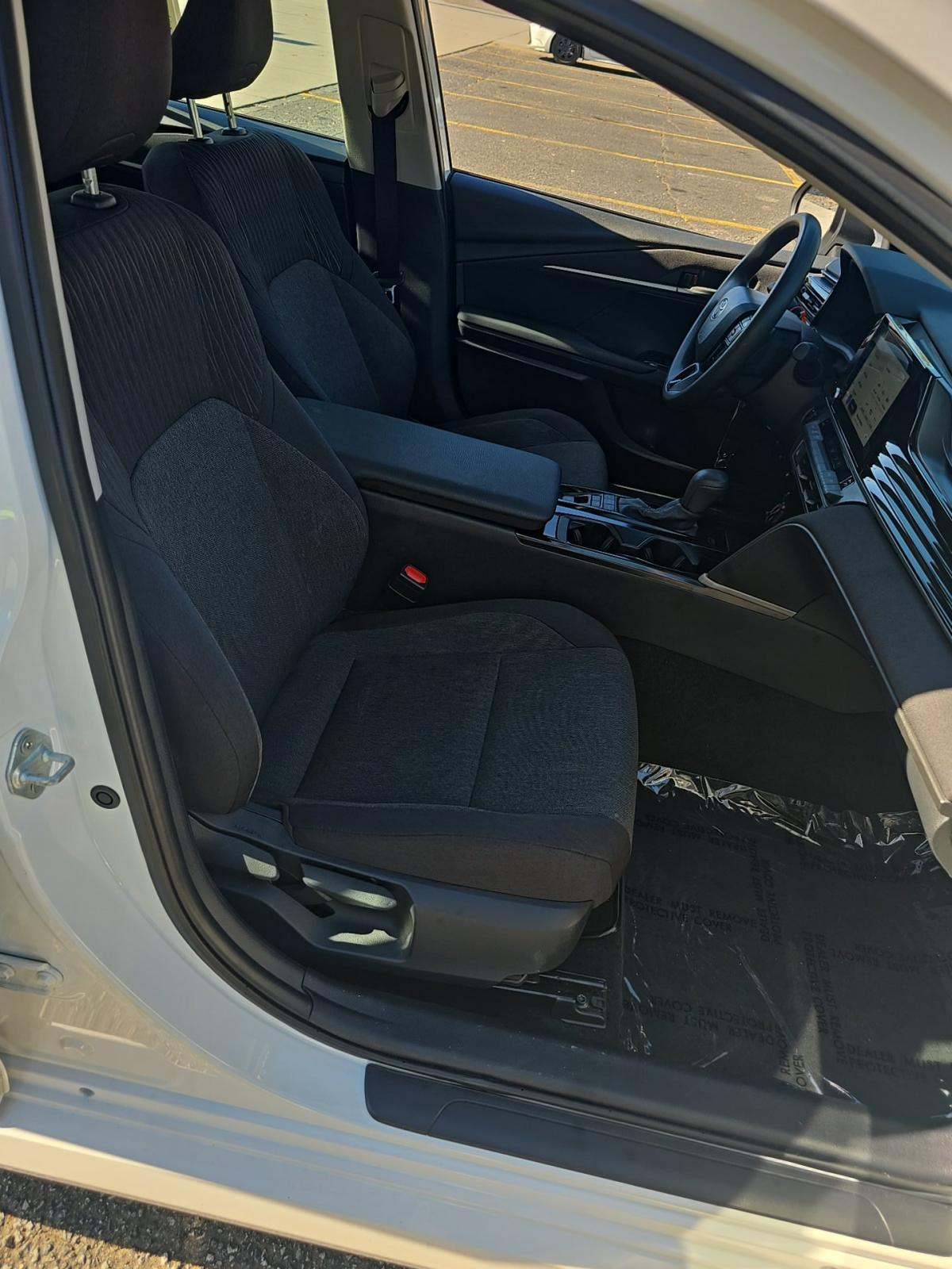 2025 Toyota Camry LE FWD